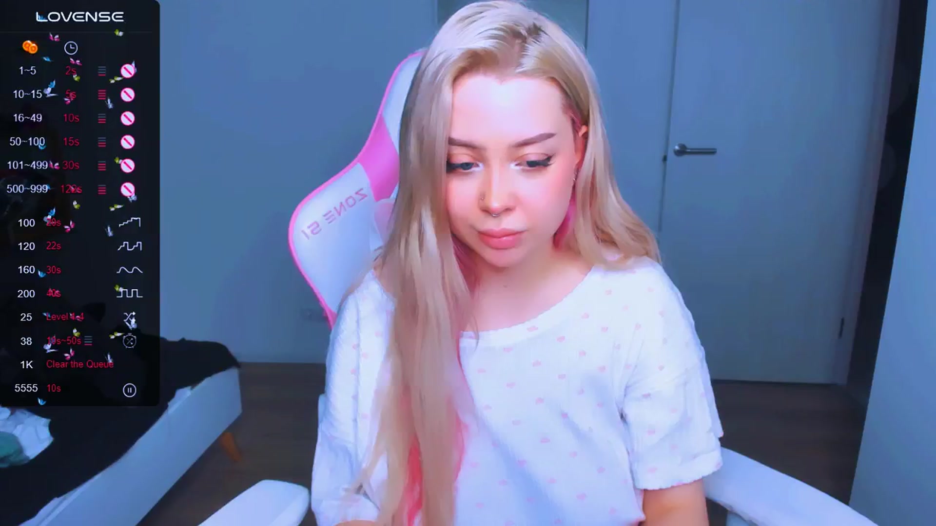 Gallery image thumbnail from MonaLauu's myfreecams stream on, 03/24/2025, 24:03 image 20 of 20