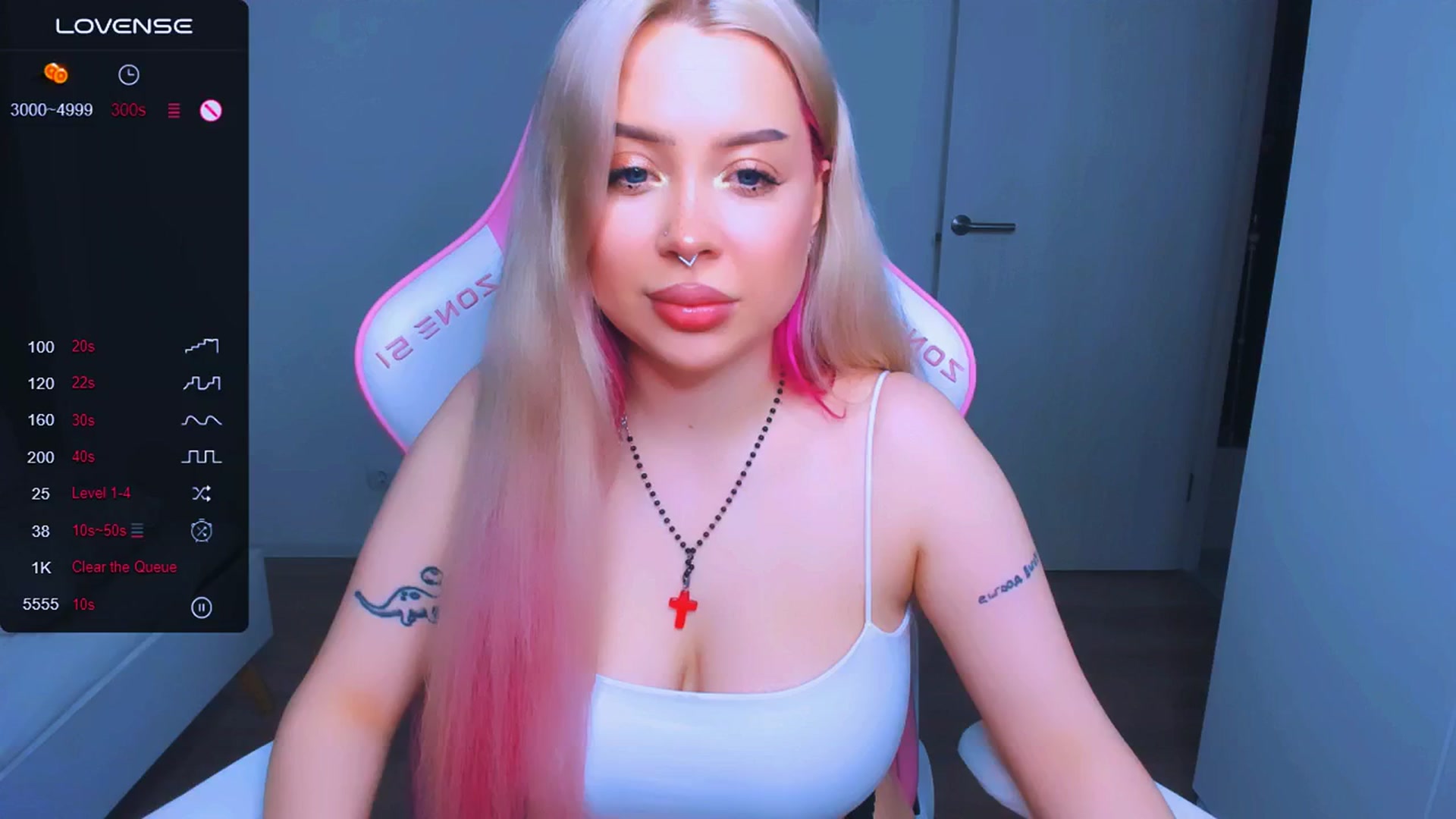 Gallery image thumbnail from MonaLauu's myfreecams stream on, 03/27/2025, 03:54 image 13 of 20