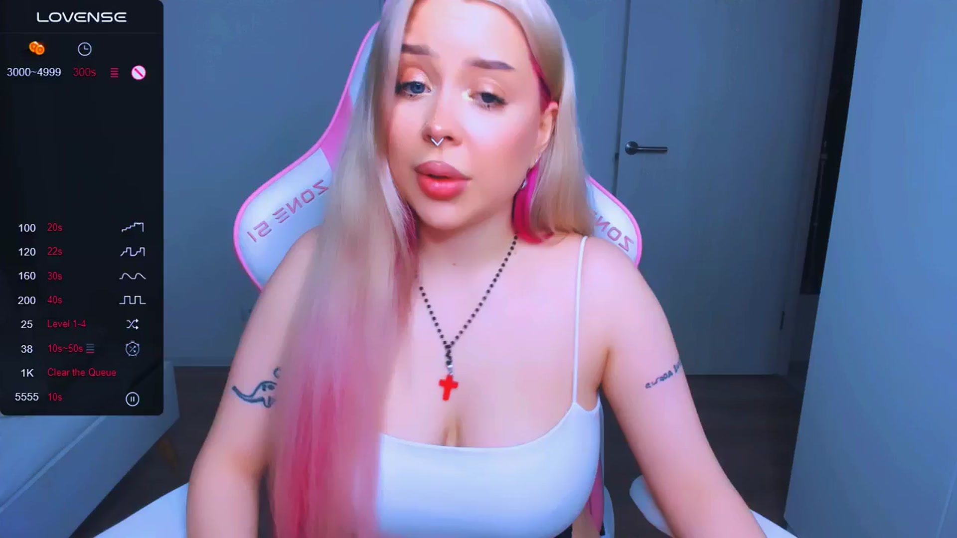 Gallery image thumbnail from MonaLauu's myfreecams stream on, 03/27/2025, 03:54 image 12 of 20