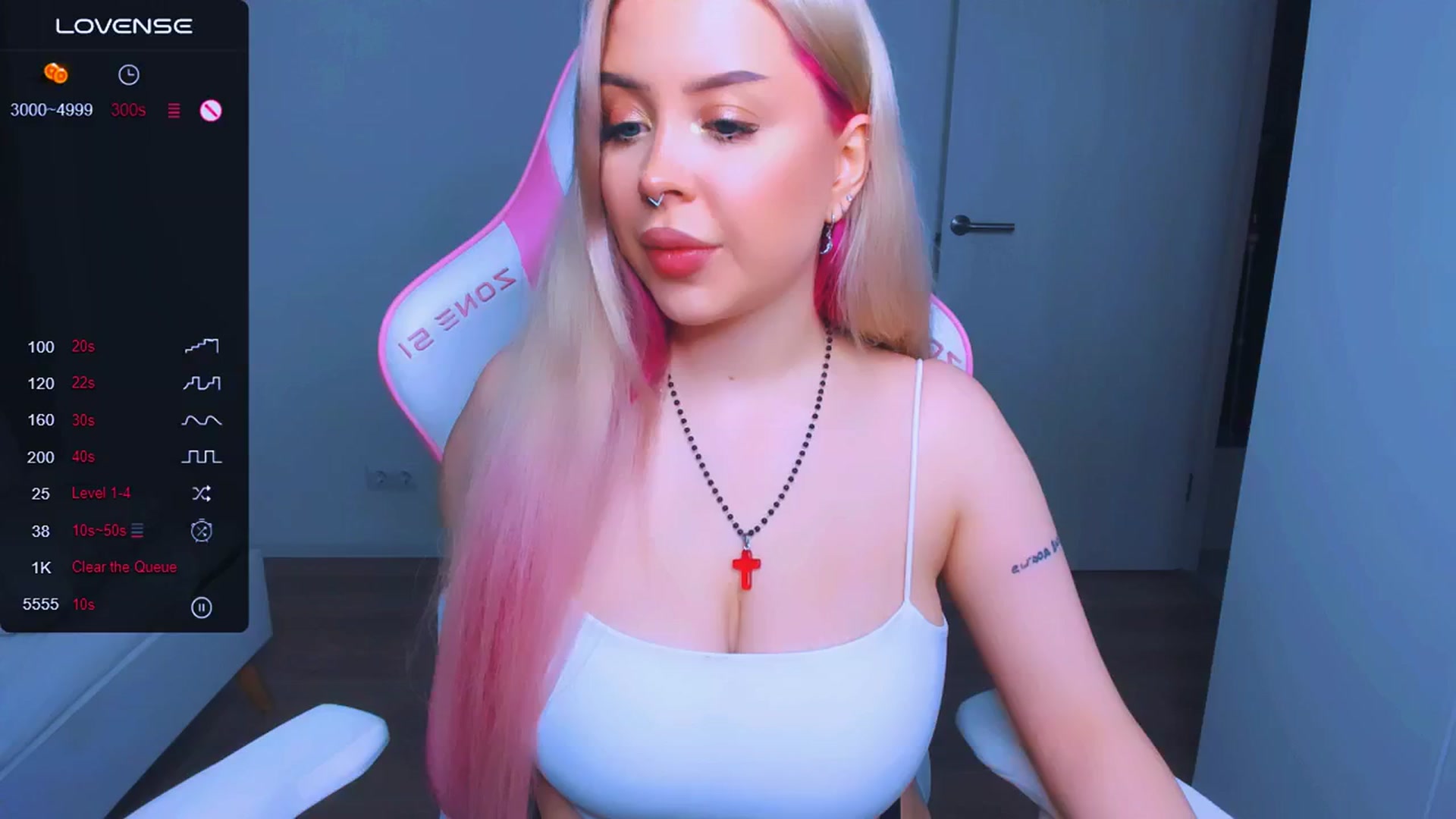 Gallery image thumbnail from MonaLauu's myfreecams stream on, 03/27/2025, 03:54 image 9 of 20