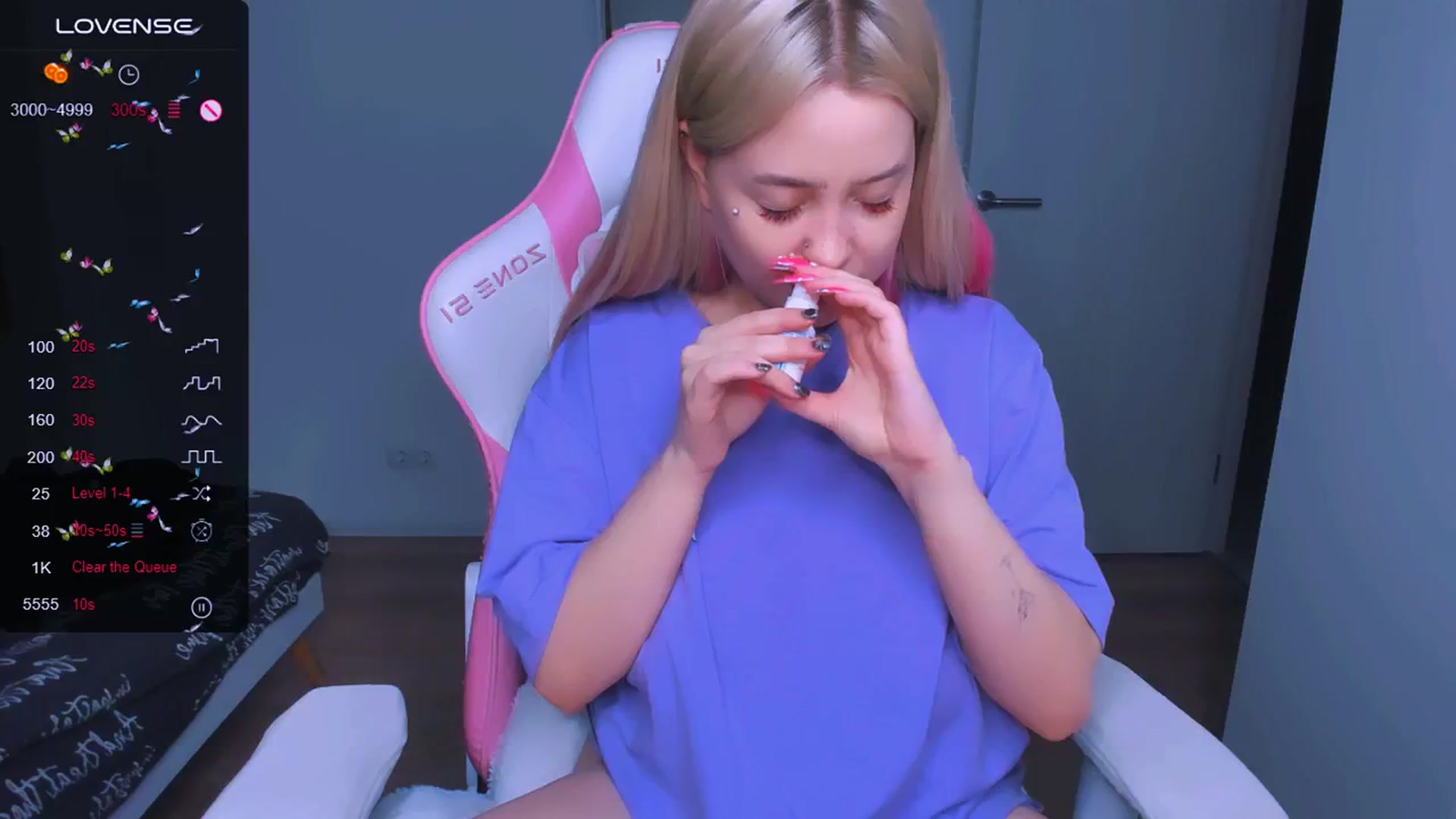 Gallery image thumbnail from MonaLauu's myfreecams stream on, 04/25/2025, 23:21 image 10 of 20