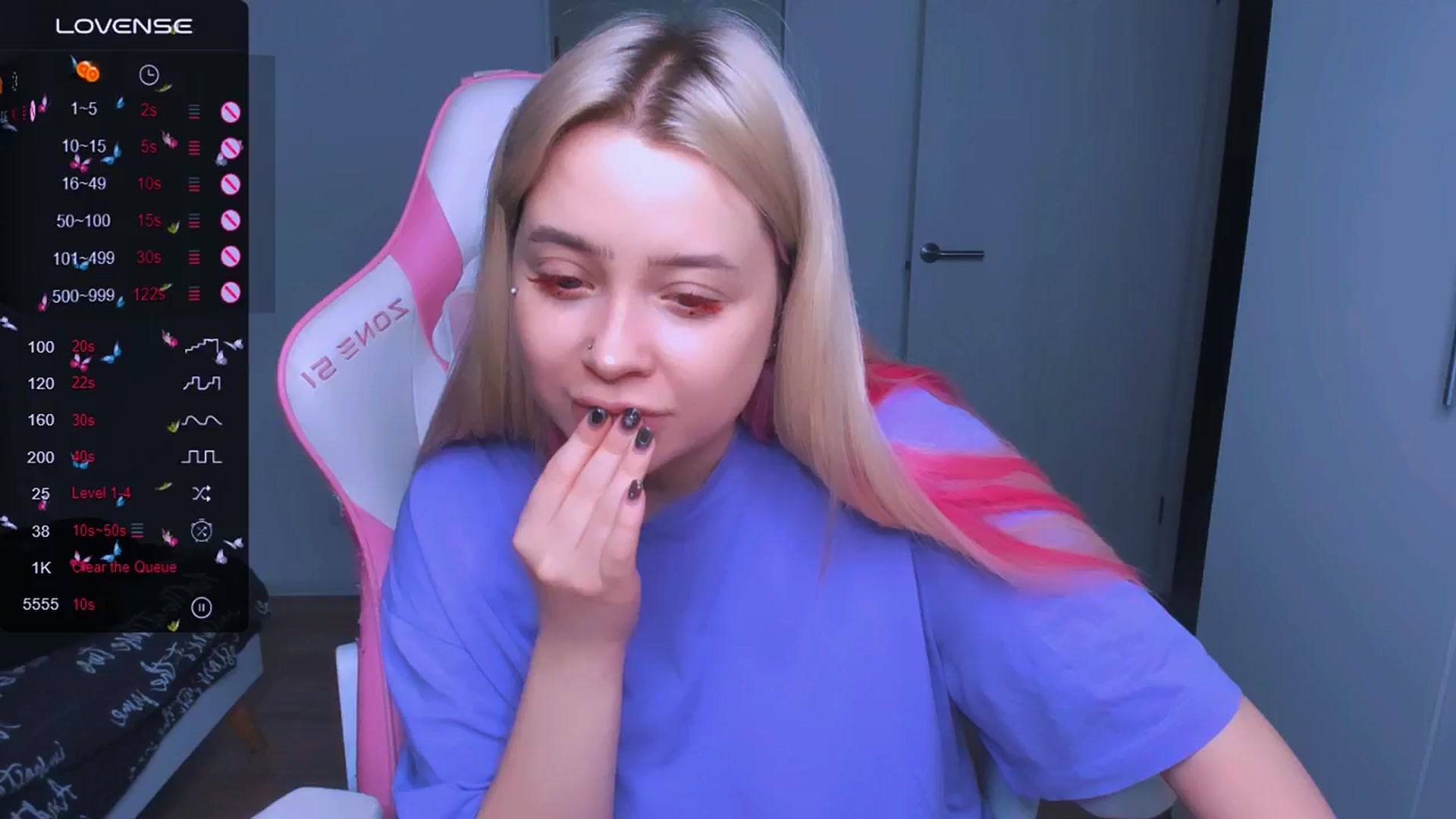 Gallery image thumbnail from MonaLauu's myfreecams stream on, 04/25/2025, 23:21 image 4 of 20