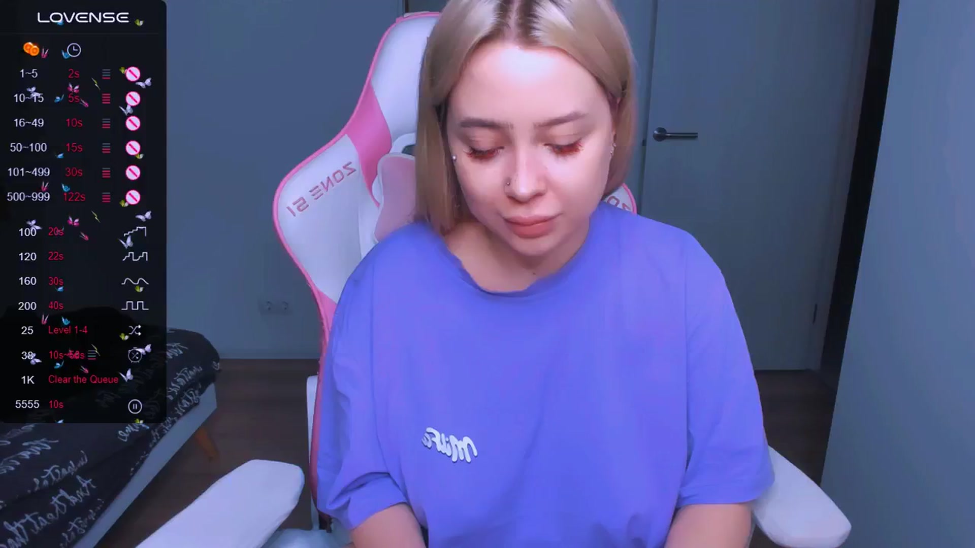 Gallery image thumbnail from MonaLauu's myfreecams stream on, 04/25/2025, 23:21 image 9 of 20