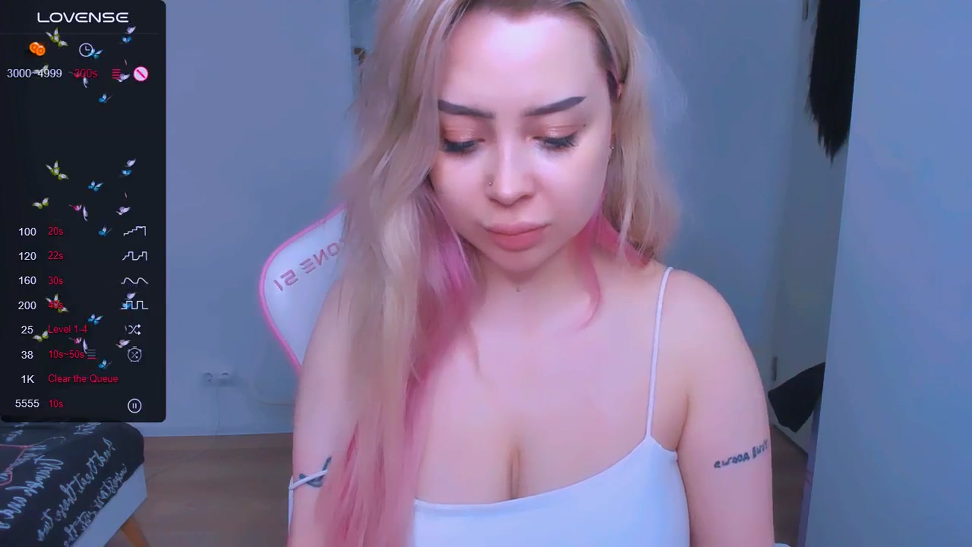 Gallery image thumbnail from MonaLauu's myfreecams stream on, 04/27/2025, 05:41 image 16 of 20