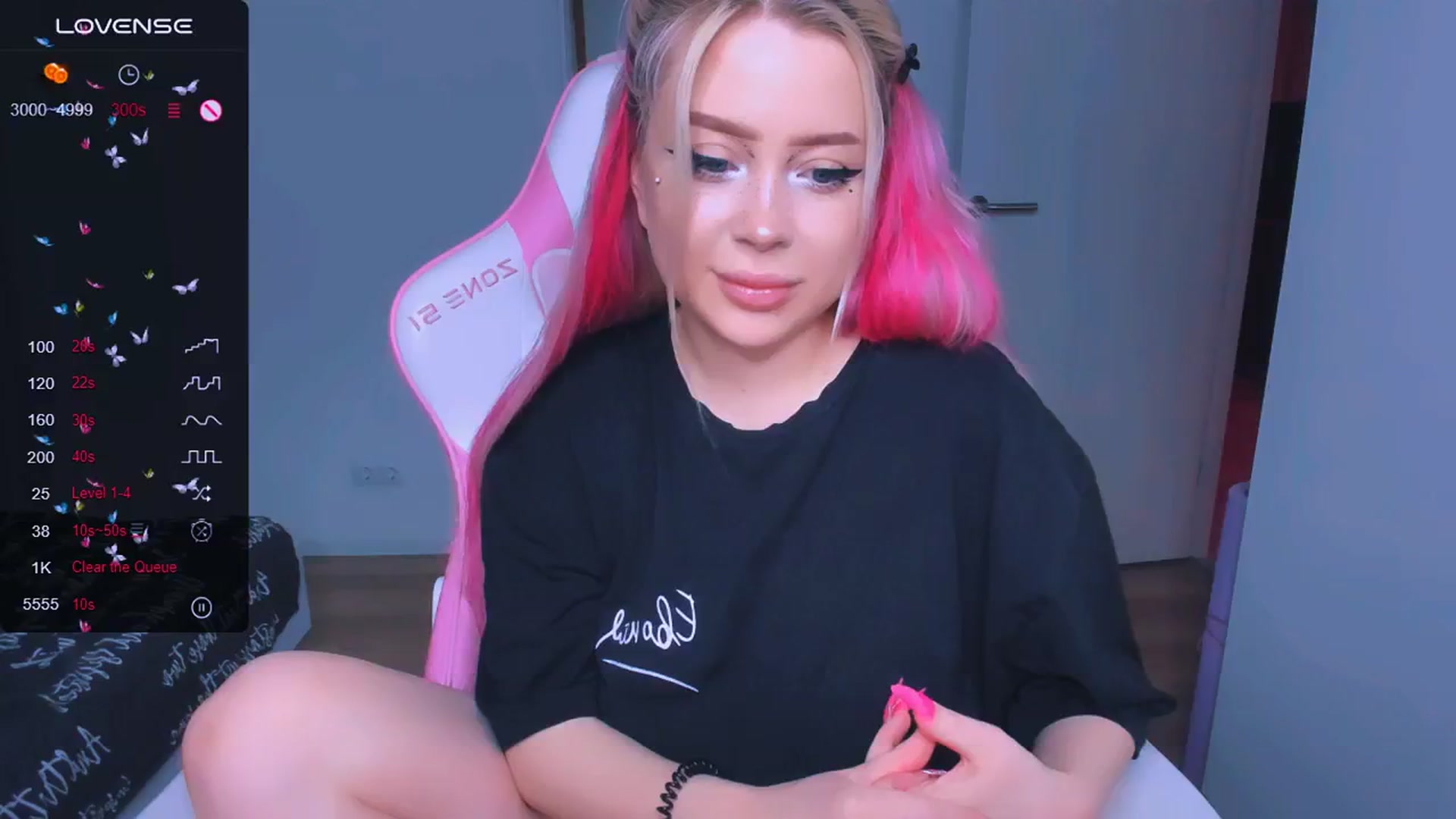 Gallery image thumbnail from MonaLauu's myfreecams stream on, 04/29/2025, 05:56 image 8 of 20