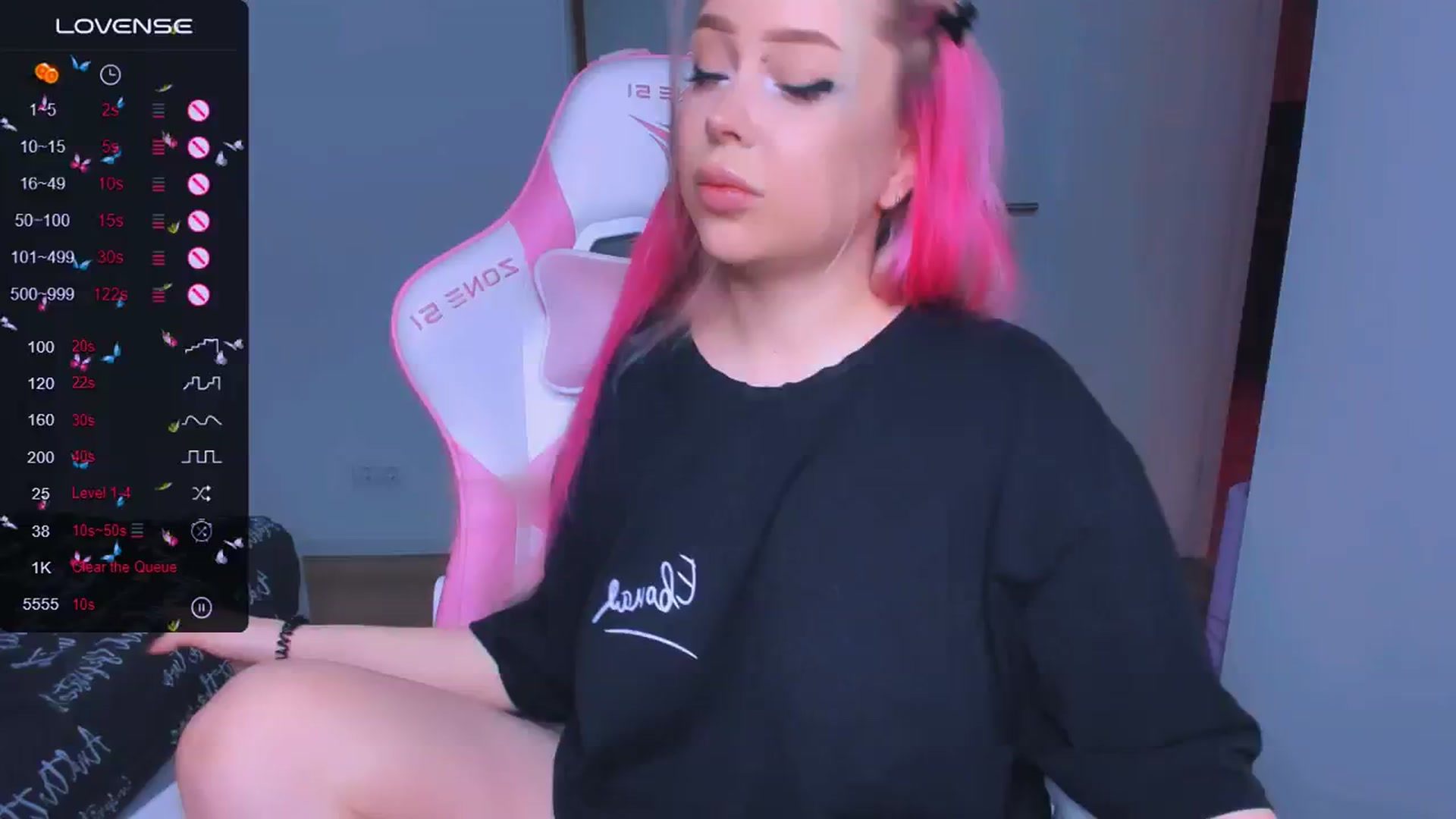 Gallery image thumbnail from MonaLauu's myfreecams stream on, 04/29/2025, 05:56 image 9 of 20