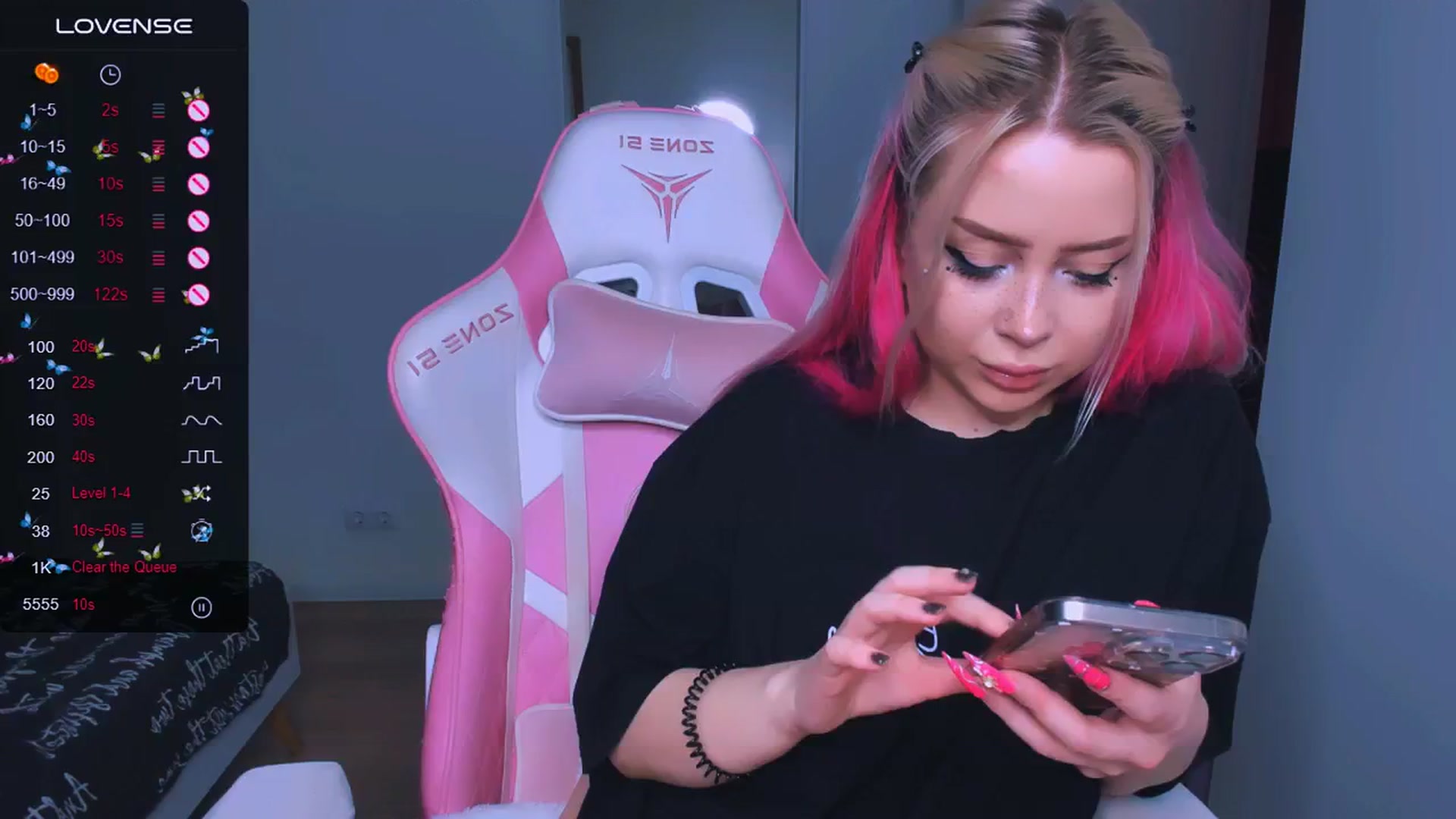 Gallery image thumbnail from MonaLauu's myfreecams stream on, 04/29/2025, 05:56 image 18 of 20
