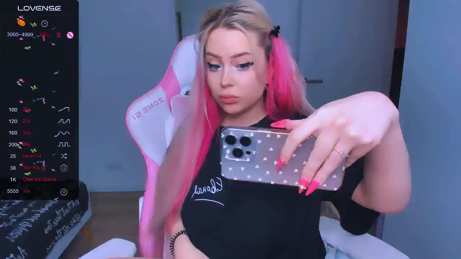 Gallery image thumbnail from MonaLauu's myfreecams stream on, 04/29/2025, 07:20 image 1 of 20