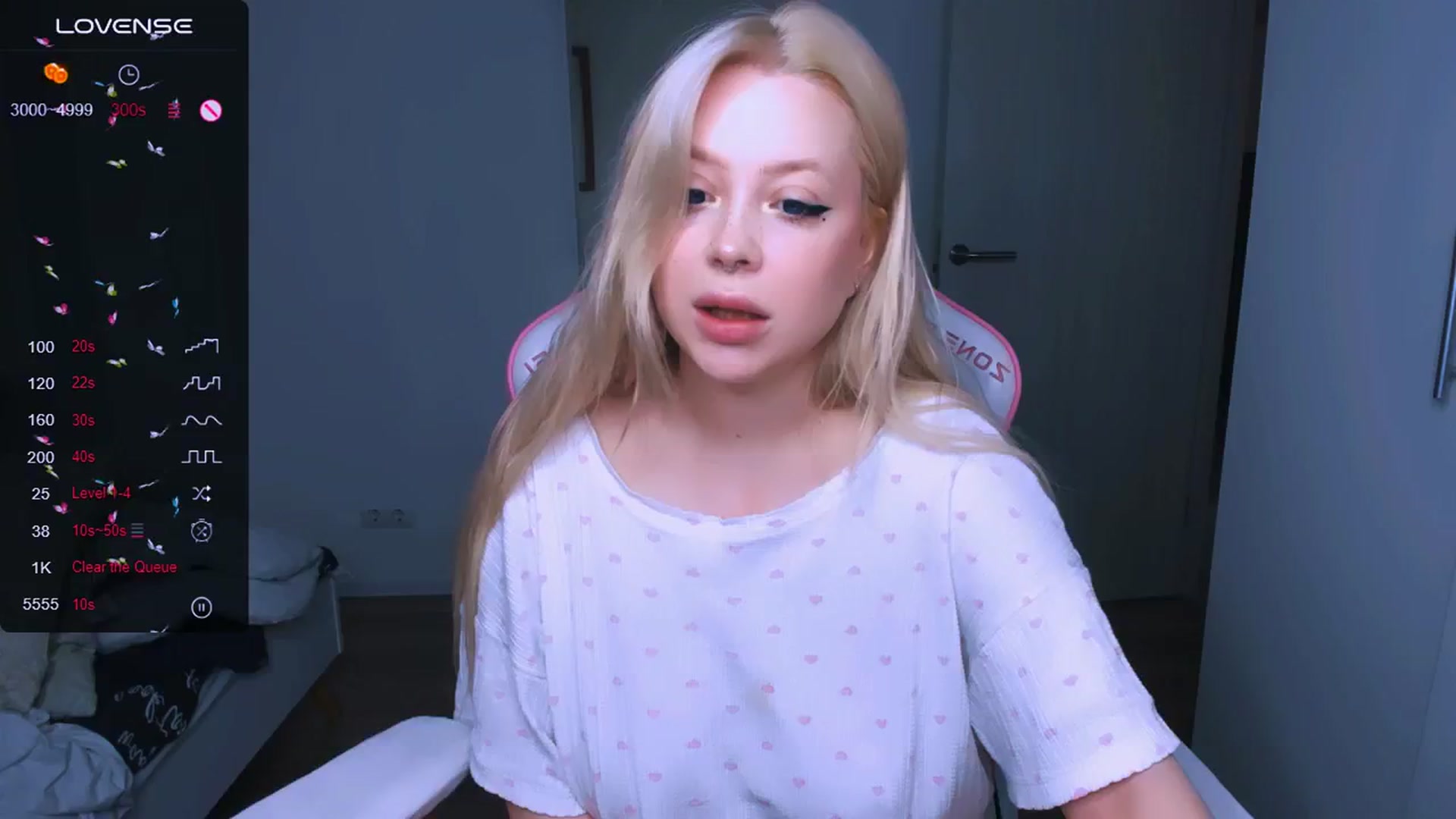 Gallery image thumbnail from MonaLauu's myfreecams stream on, 05/15/2025, 10:02 image 1 of 20