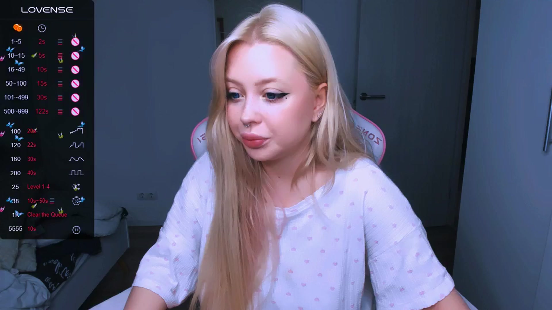 Gallery image thumbnail from MonaLauu's myfreecams stream on, 05/15/2025, 10:02 image 9 of 20