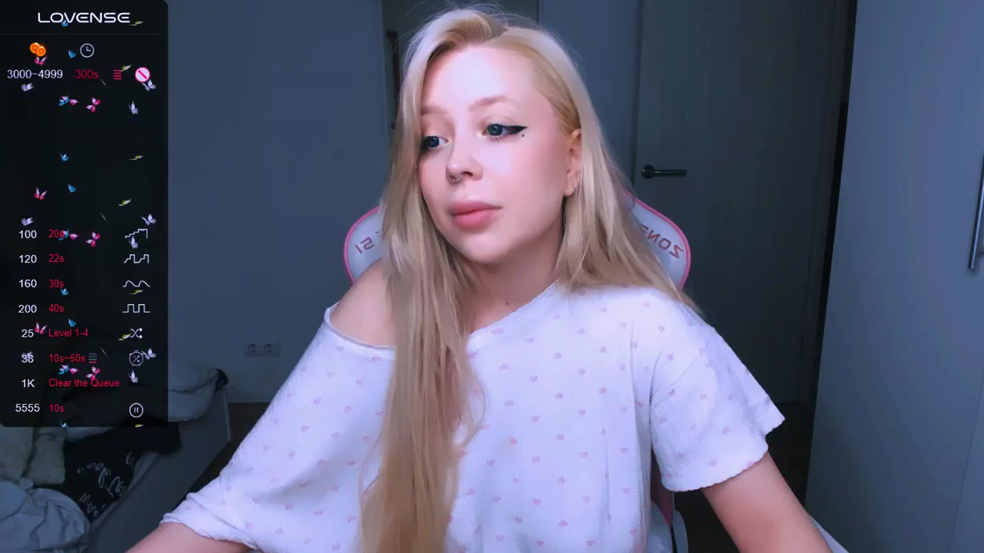 Gallery image thumbnail from MonaLauu's myfreecams stream on, 05/15/2025, 10:02 image 14 of 20