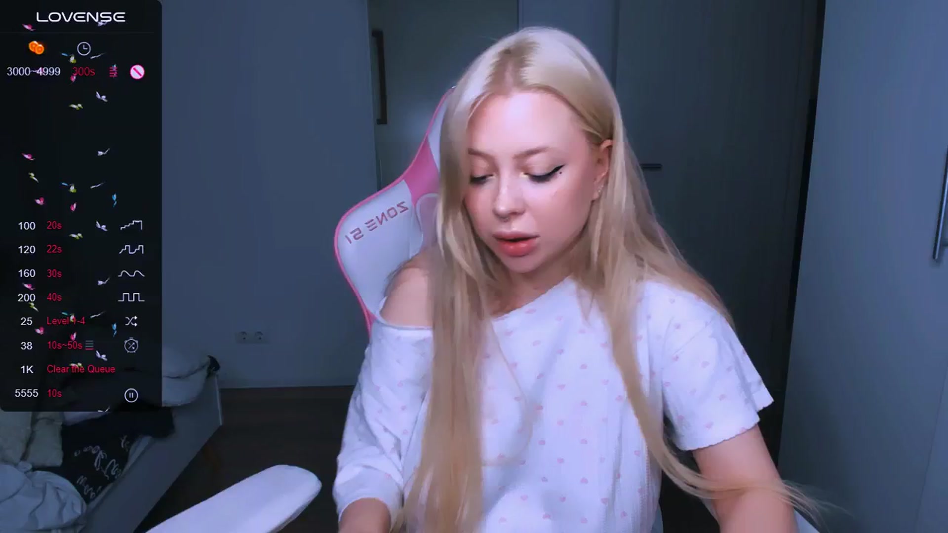 Gallery image thumbnail from MonaLauu's myfreecams stream on, 05/15/2025, 10:02 image 13 of 20