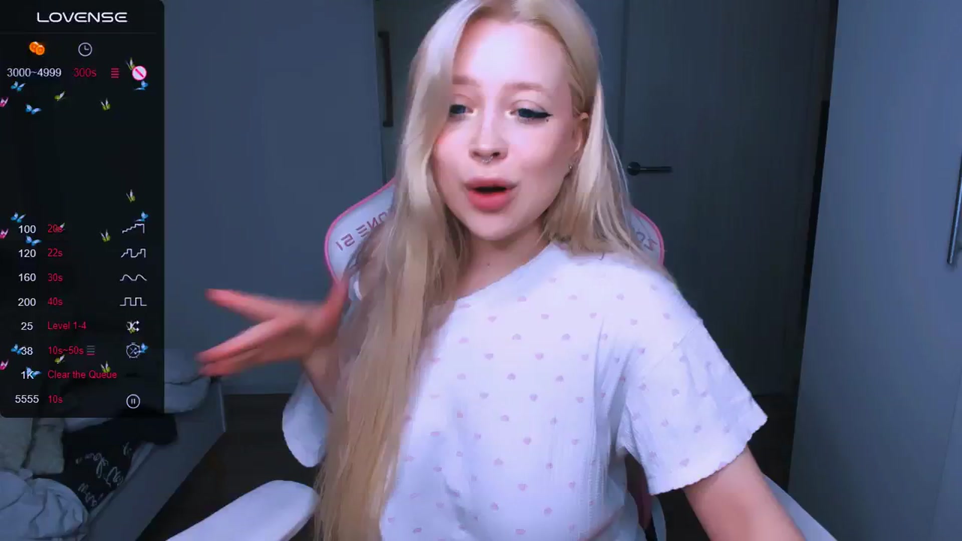 Gallery image thumbnail from MonaLauu's myfreecams stream on, 05/15/2025, 10:02 image 3 of 20