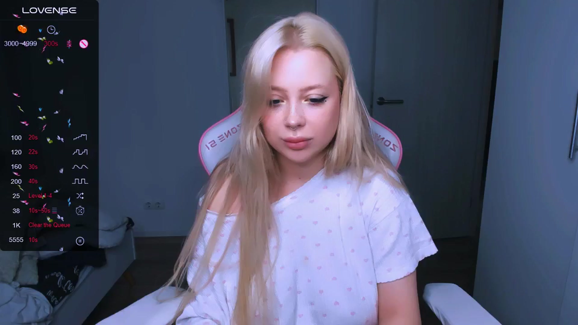 Gallery image thumbnail from MonaLauu's myfreecams stream on, 05/15/2025, 10:02 image 4 of 20