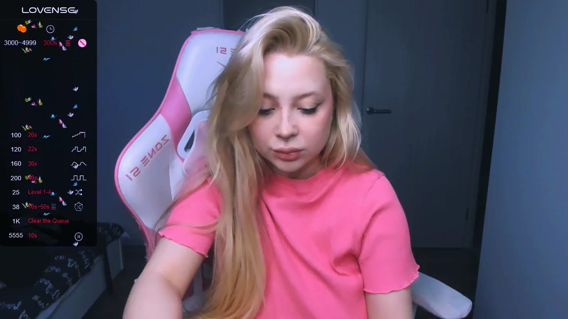 Gallery image thumbnail from MonaLauu's myfreecams stream on, 05/20/2025, 23:30 image 10 of 20