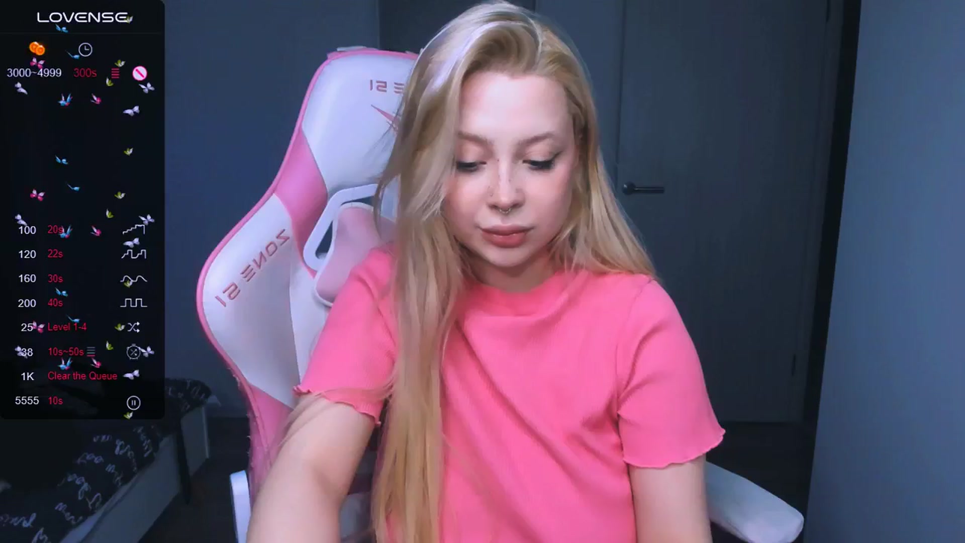 Gallery image thumbnail from MonaLauu's myfreecams stream on, 05/20/2025, 23:30 image 9 of 20