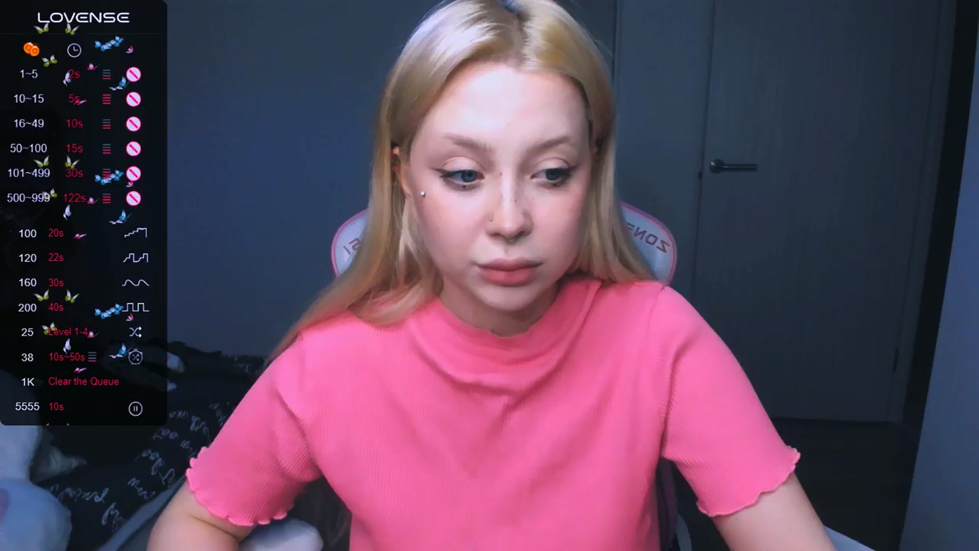 Gallery image thumbnail from MonaLauu's myfreecams stream on, 05/21/2025, 24:23 image 17 of 20