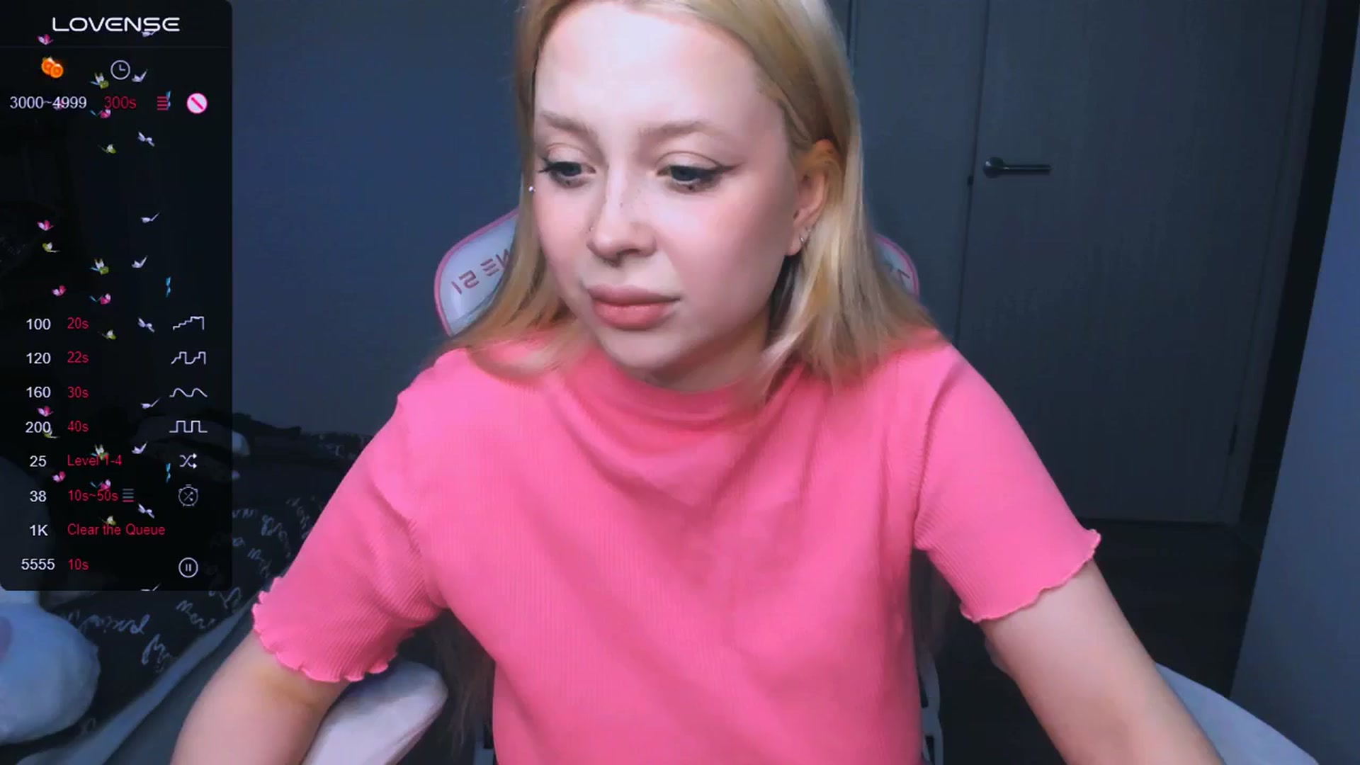 Gallery image thumbnail from MonaLauu's myfreecams stream on, 05/21/2025, 24:23 image 8 of 20