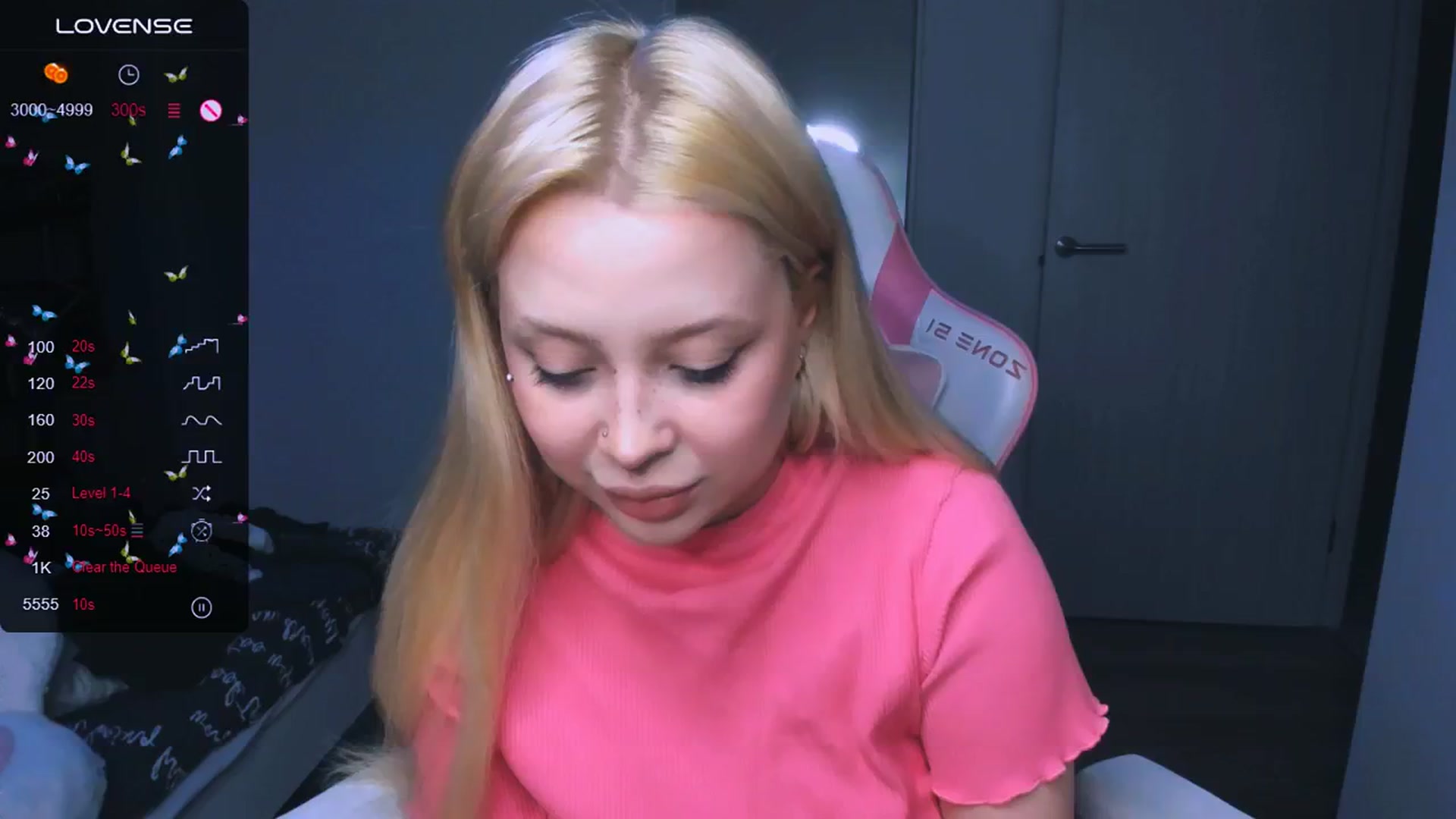 Gallery image thumbnail from MonaLauu's myfreecams stream on, 05/21/2025, 24:23 image 19 of 20