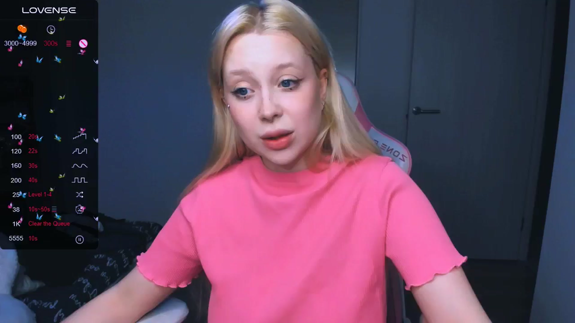 Gallery image thumbnail from MonaLauu's myfreecams stream on, 05/21/2025, 24:23 image 2 of 20