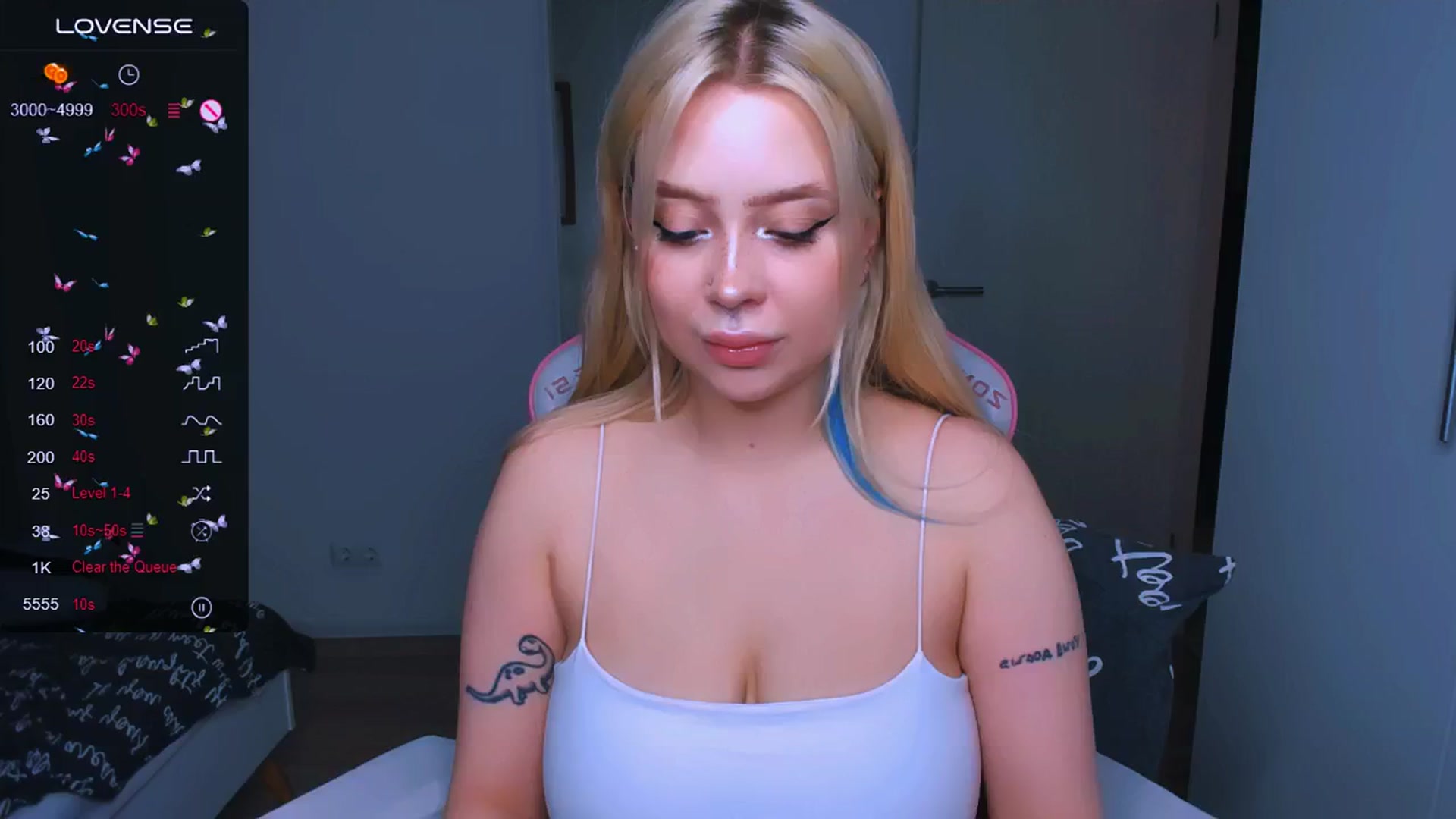 Gallery image thumbnail from MonaLauu's myfreecams stream on, 06/27/2025, 21:18 image 7 of 20