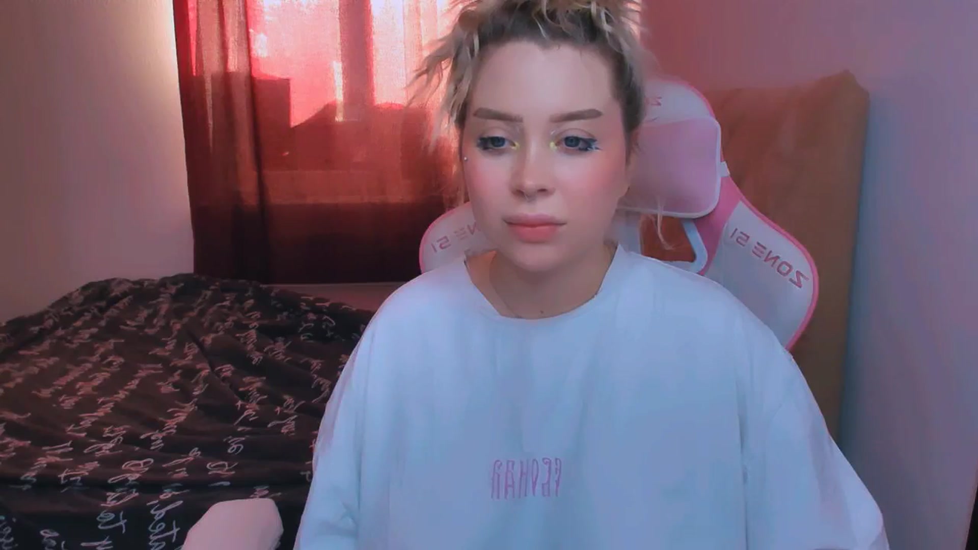 Gallery image thumbnail from MonaLauu's myfreecams stream on, 09/30/2025, 05:51 image 19 of 20