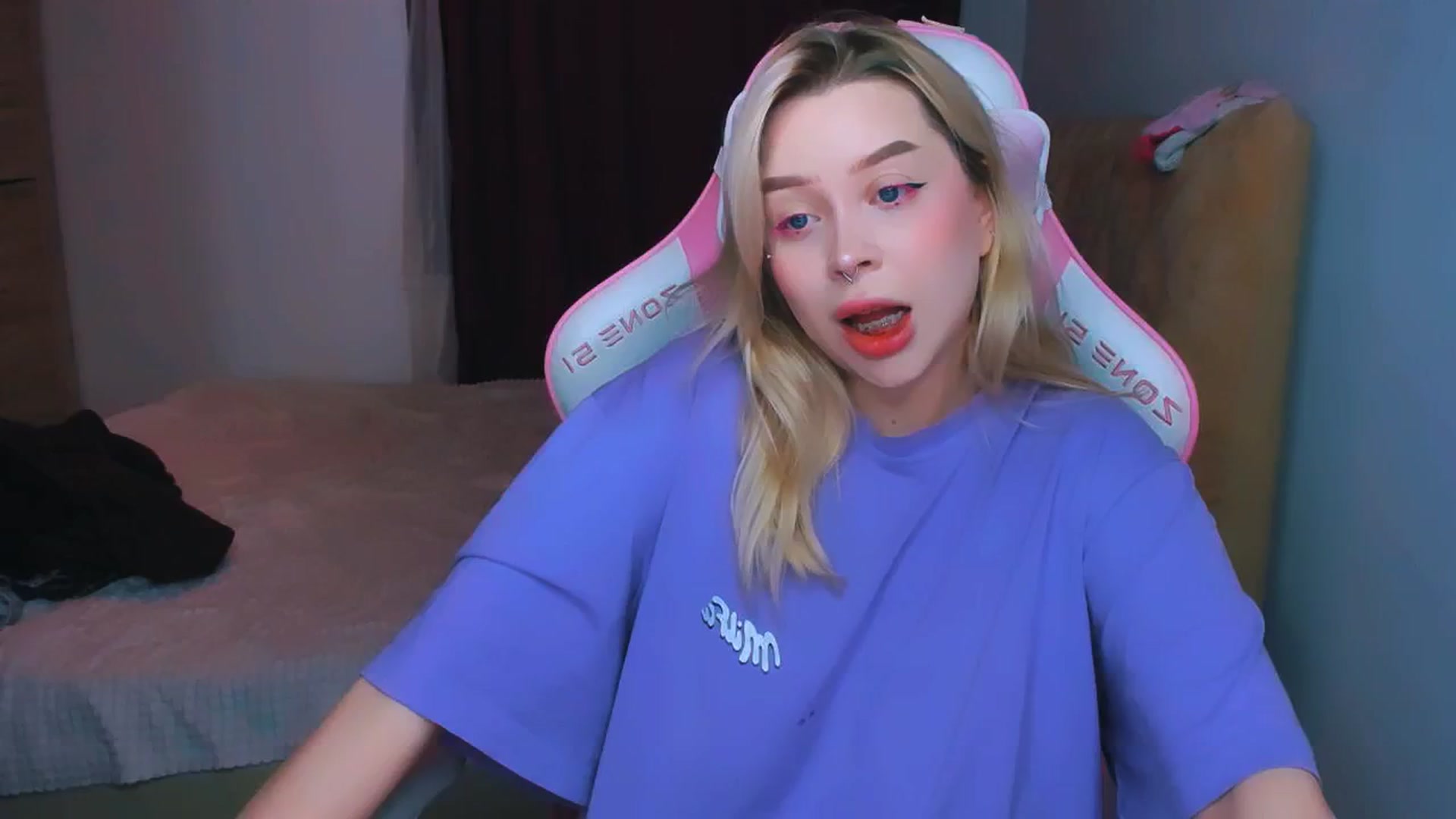 Gallery image thumbnail from MonaLauu's myfreecams stream on, 10/12/2025, 21:24 image 7 of 20