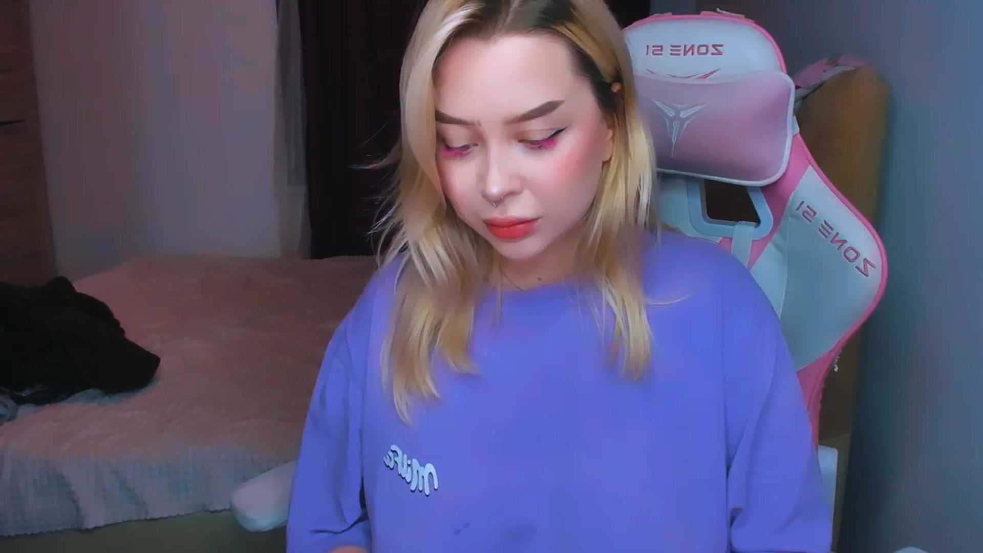 Gallery image thumbnail from MonaLauu's myfreecams stream on, 10/12/2025, 21:24 image 11 of 20