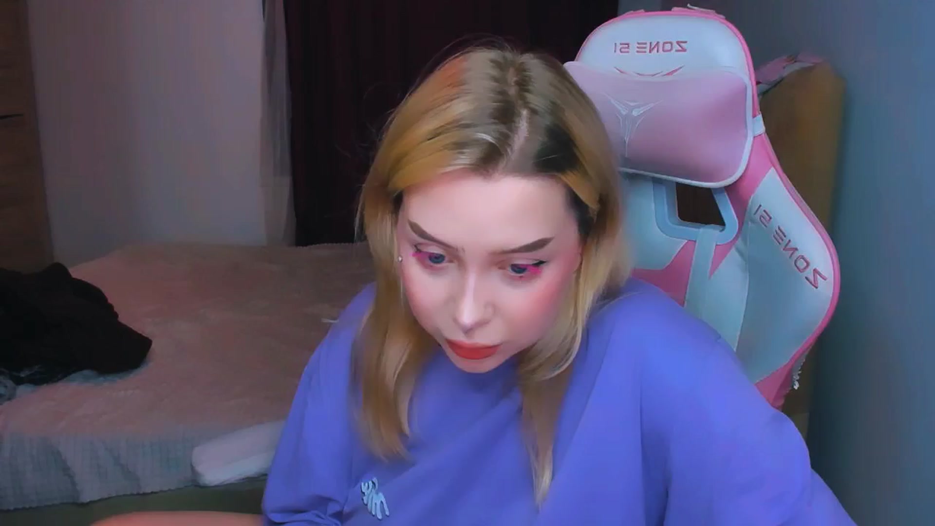 Gallery image thumbnail from MonaLauu's myfreecams stream on, 10/12/2025, 21:24 image 20 of 20