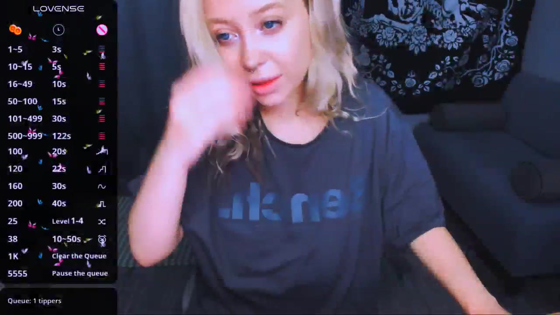 Gallery image thumbnail from MonaLauu's myfreecams stream on, 04/15/2026, 01:17 image 11 of 20