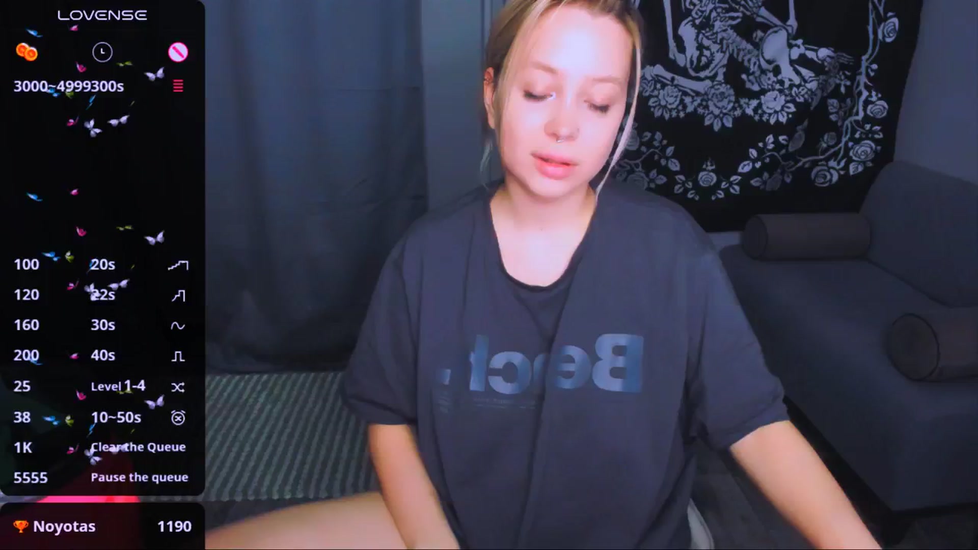 Gallery image thumbnail from MonaLauu's myfreecams stream on, 04/15/2026, 03:21 image 7 of 20