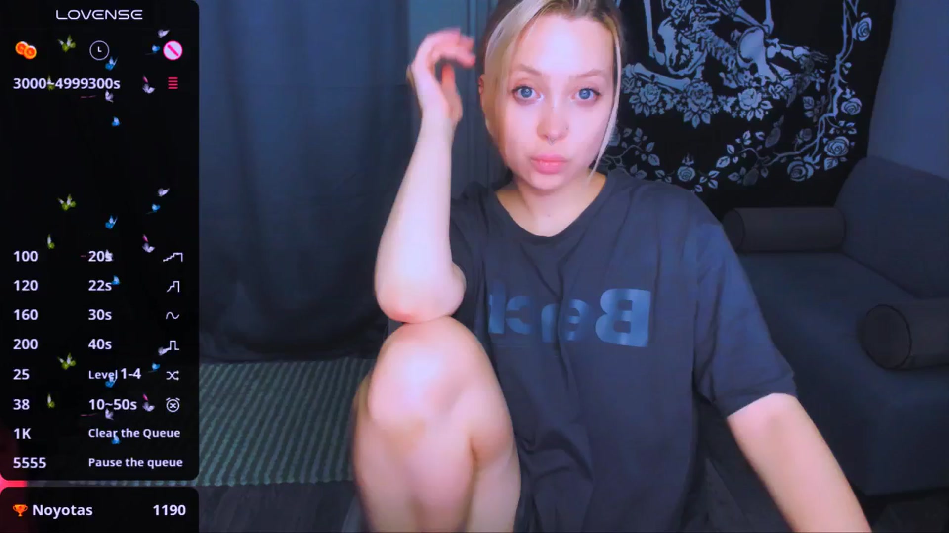 Gallery image thumbnail from MonaLauu's myfreecams stream on, 04/15/2026, 03:21 image 14 of 20
