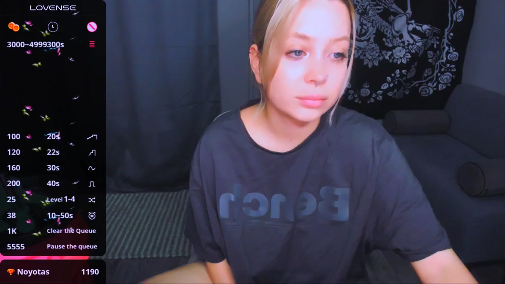 Gallery image thumbnail from MonaLauu's myfreecams stream on, 04/15/2026, 03:21 image 12 of 20