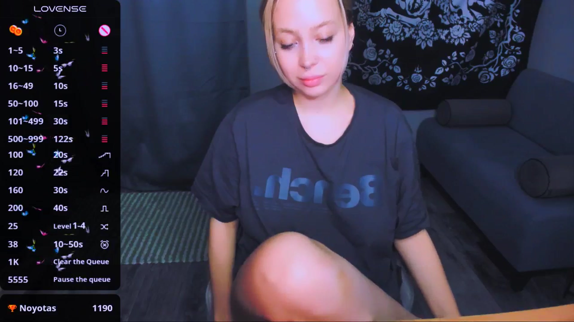 Gallery image thumbnail from MonaLauu's myfreecams stream on, 04/15/2026, 03:21 image 6 of 20