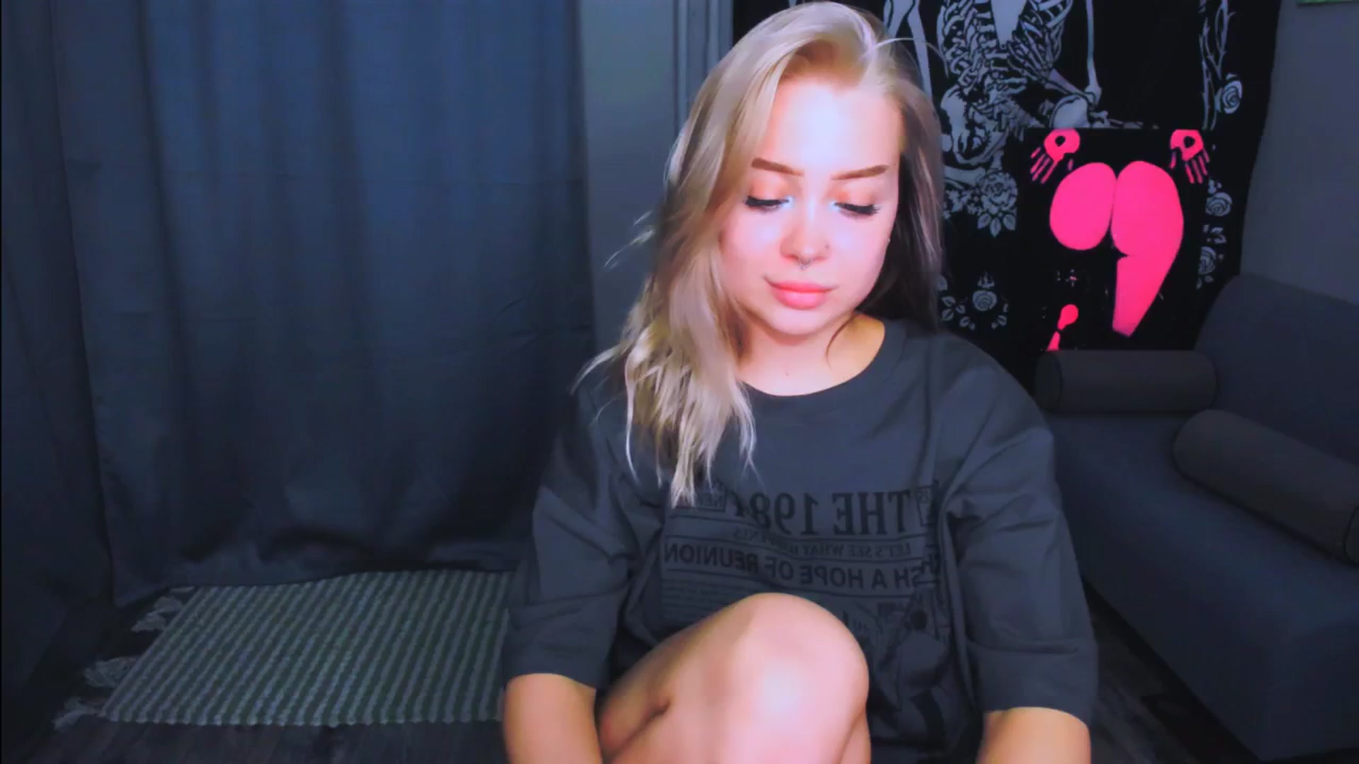 Gallery image thumbnail from MonaLauu's myfreecams stream on, 04/23/2026, 20:32 image 13 of 20