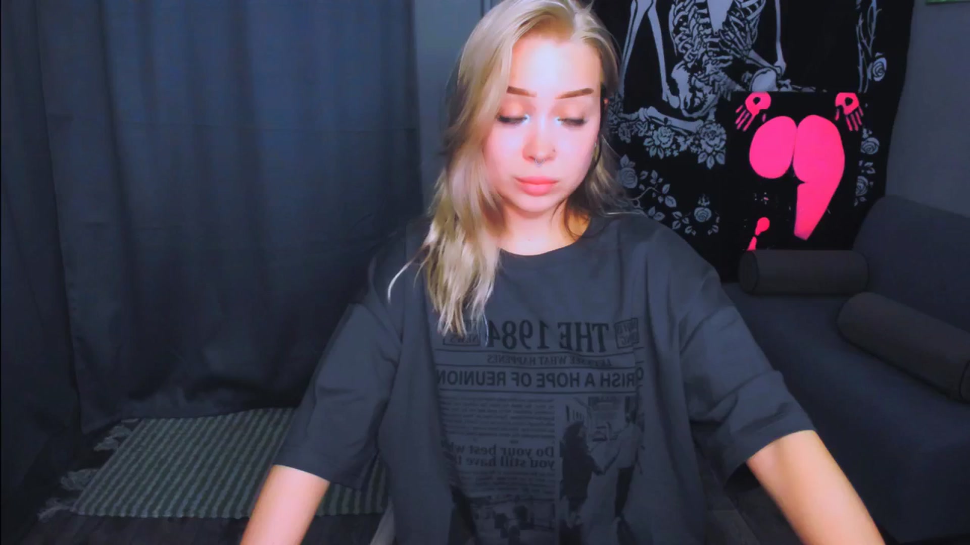 Gallery image thumbnail from MonaLauu's myfreecams stream on, 04/23/2026, 20:32 image 15 of 20