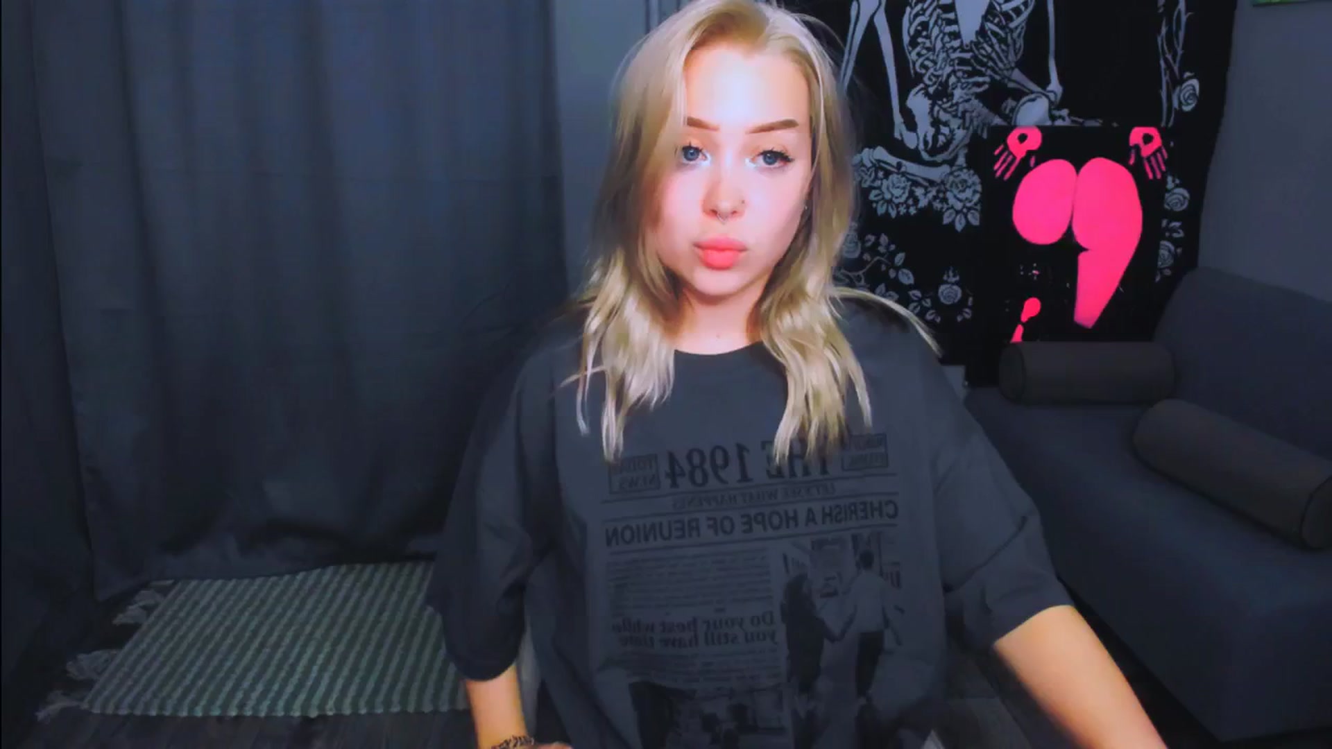 Gallery image thumbnail from MonaLauu's myfreecams stream on, 04/23/2026, 20:32 image 1 of 20