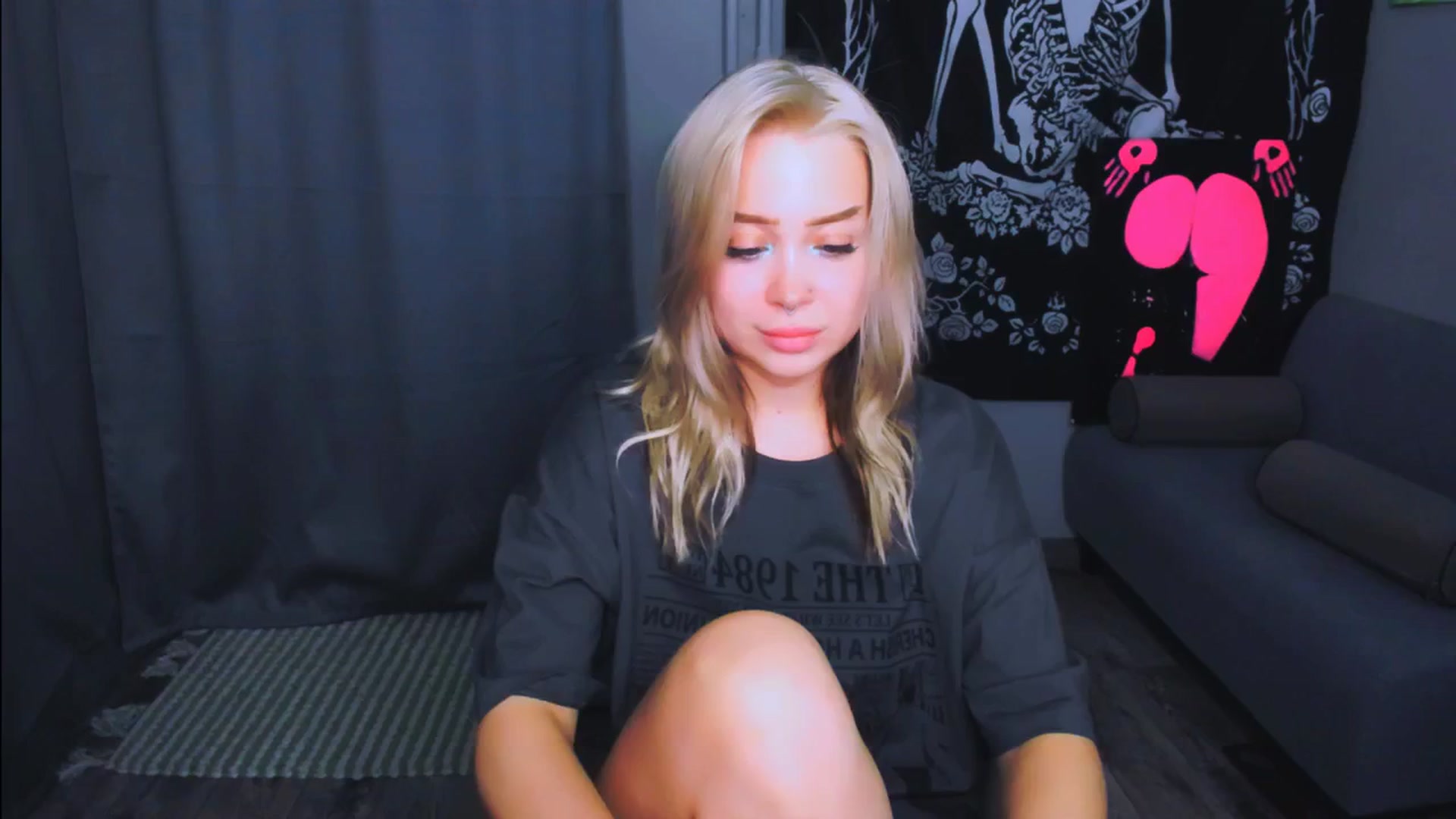 Gallery image thumbnail from MonaLauu's myfreecams stream on, 04/23/2026, 20:32 image 7 of 20