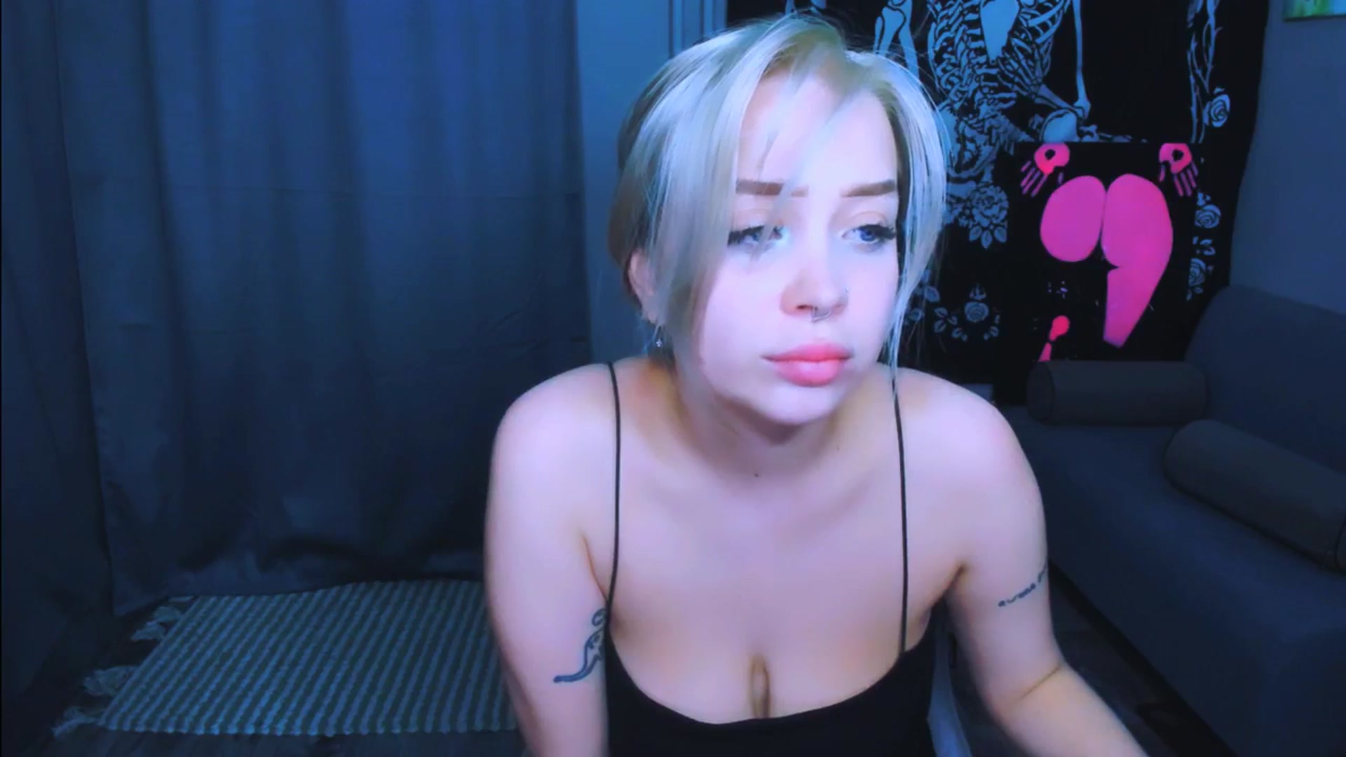 Gallery image thumbnail from MonaLauu's myfreecams stream on, 04/23/2026, 21:23 image 11 of 20