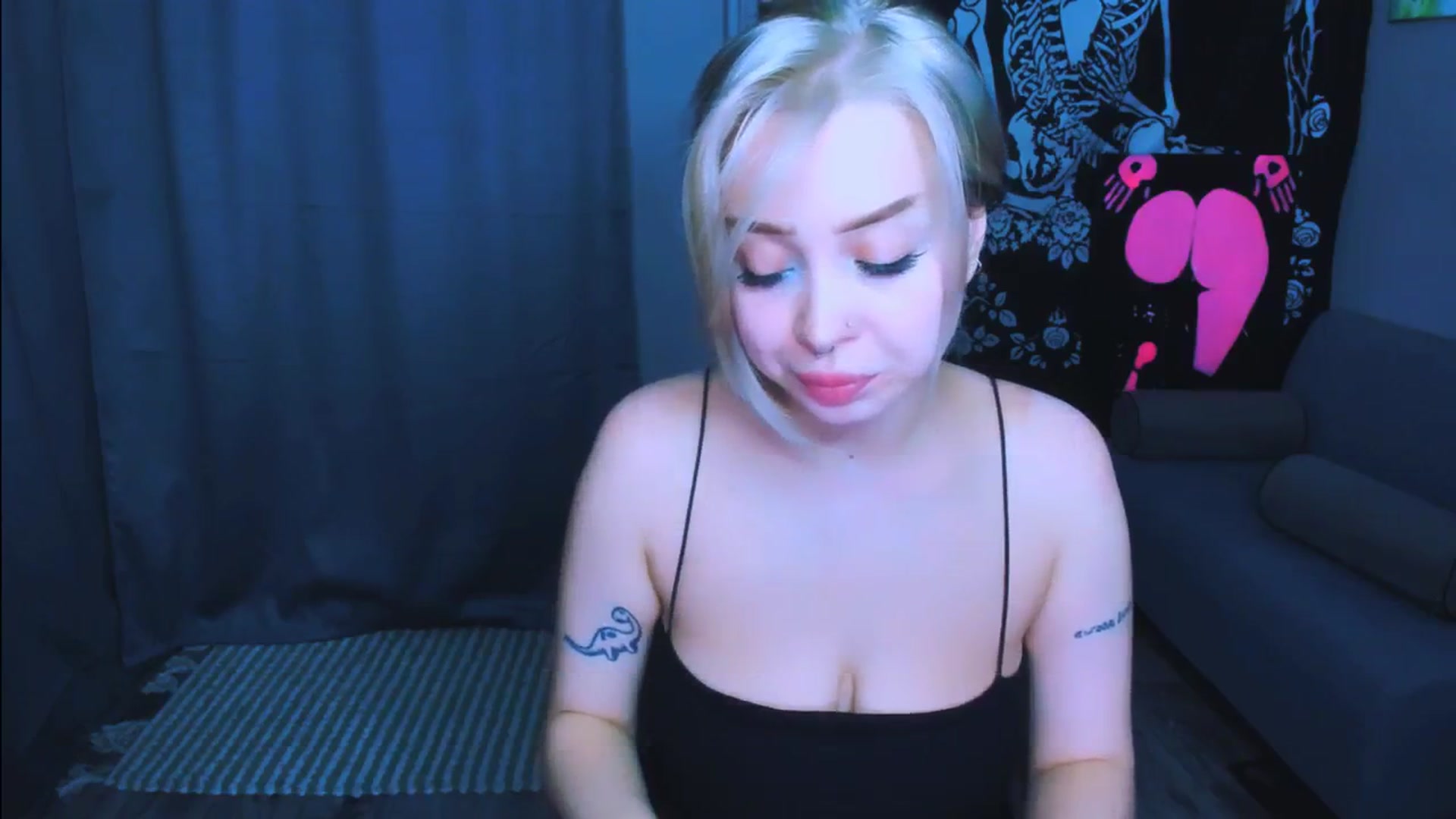 Gallery image thumbnail from MonaLauu's myfreecams stream on, 04/23/2026, 21:23 image 10 of 20