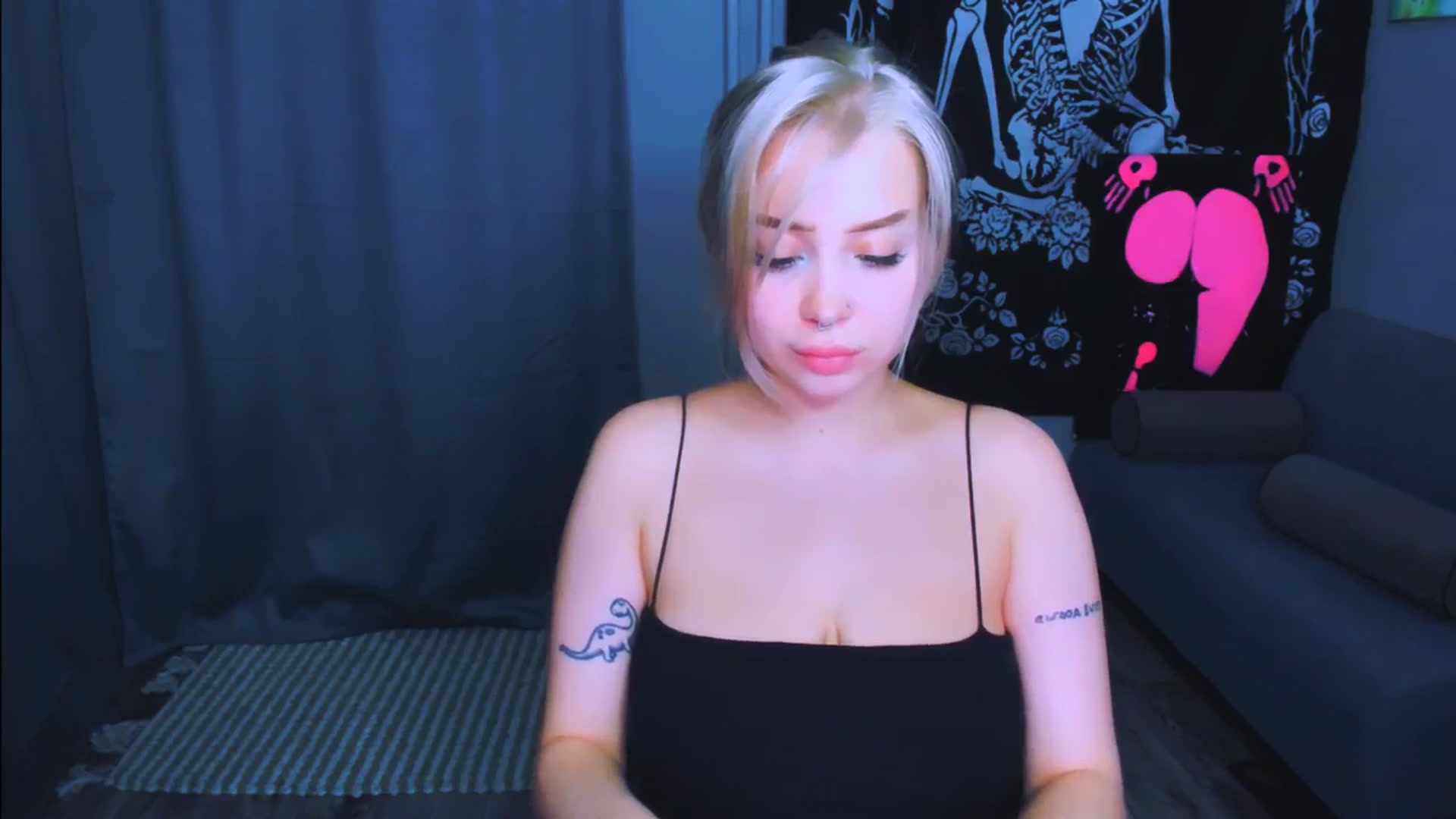 Gallery image thumbnail from MonaLauu's myfreecams stream on, 04/23/2026, 21:23 image 13 of 20