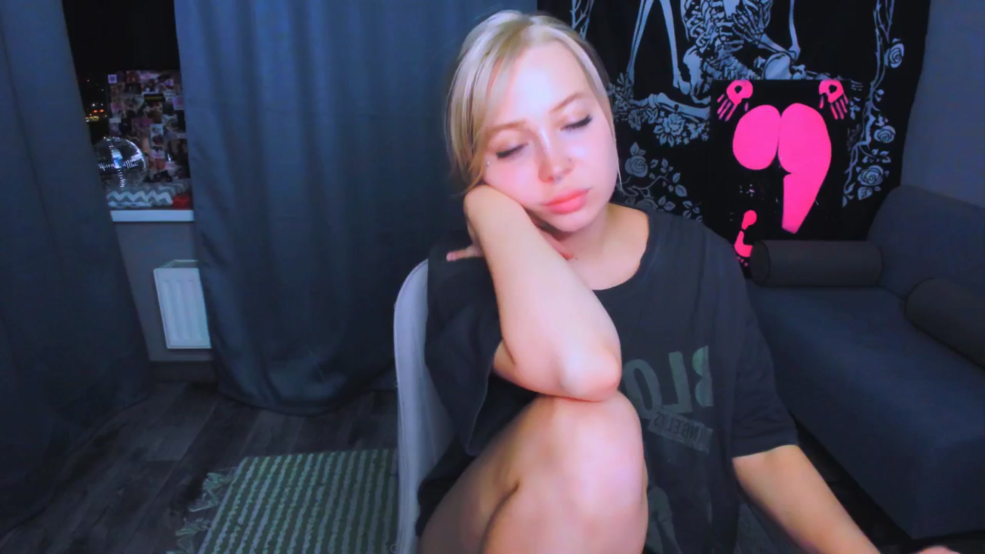 Gallery image thumbnail from MonaLauu's myfreecams stream on, 04/24/2026, 21:56 image 16 of 20