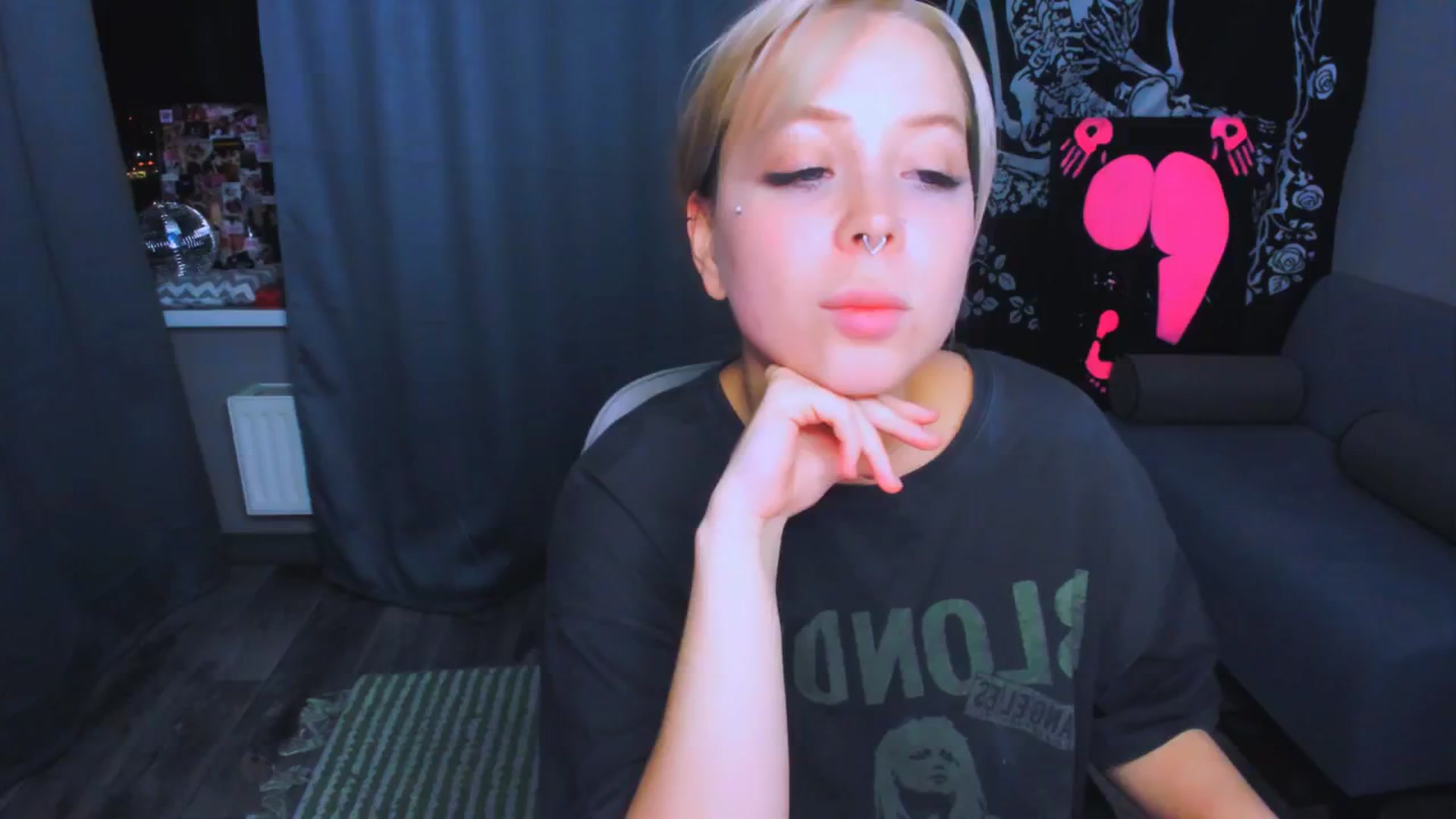 Gallery image thumbnail from MonaLauu's myfreecams stream on, 04/24/2026, 21:56 image 19 of 20