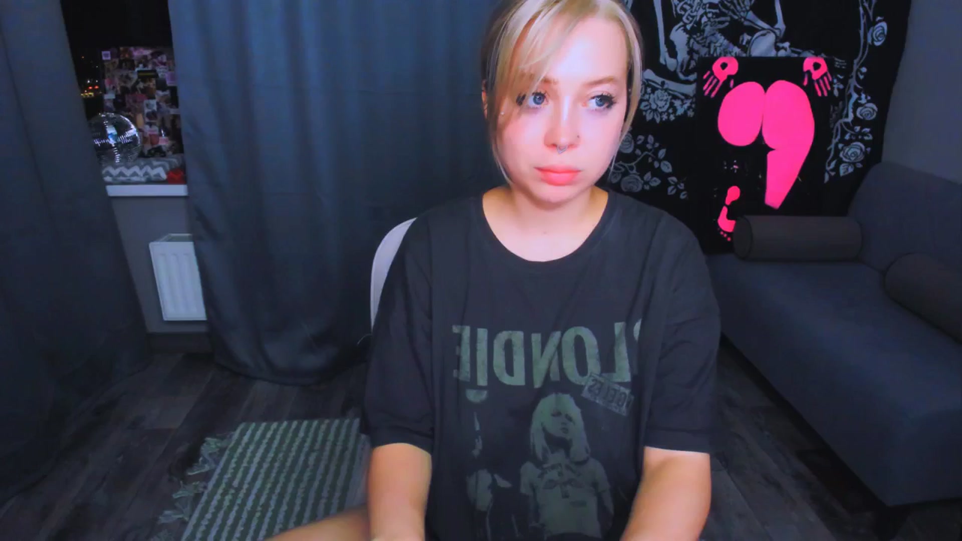 Gallery image thumbnail from MonaLauu's myfreecams stream on, 04/24/2026, 21:56 image 3 of 20