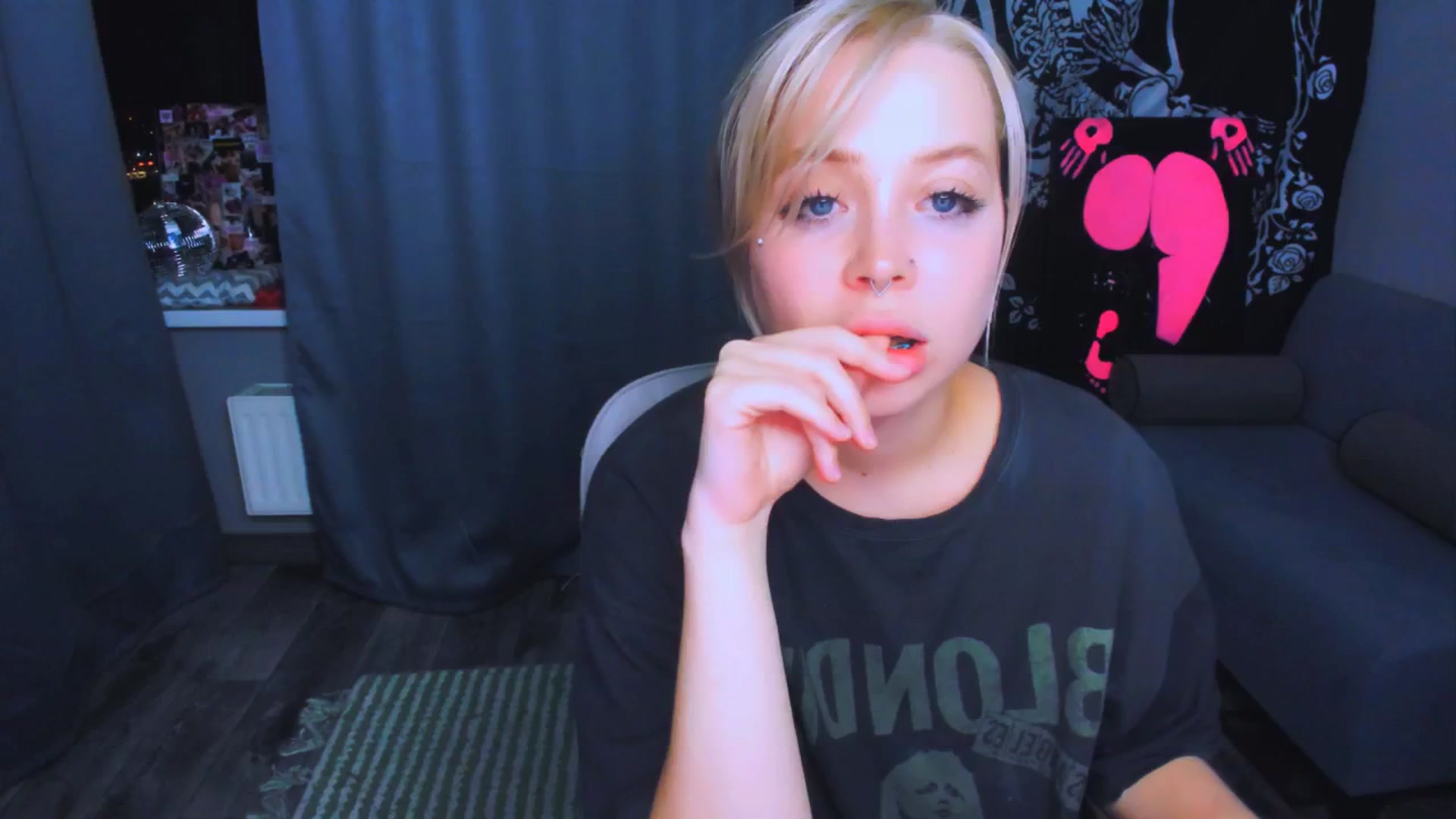 Gallery image thumbnail from MonaLauu's myfreecams stream on, 04/24/2026, 21:56 image 18 of 20