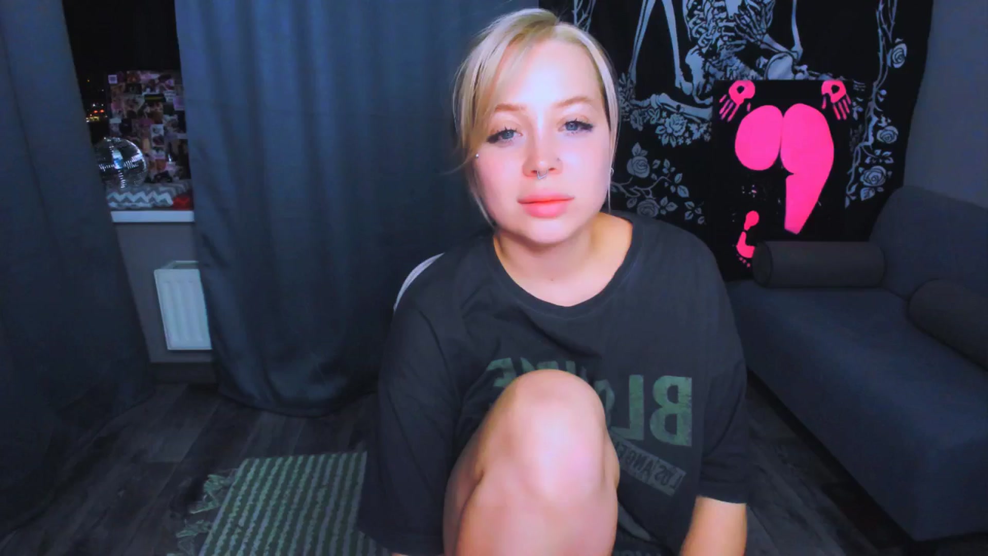 Gallery image thumbnail from MonaLauu's myfreecams stream on, 04/24/2026, 21:56 image 15 of 20