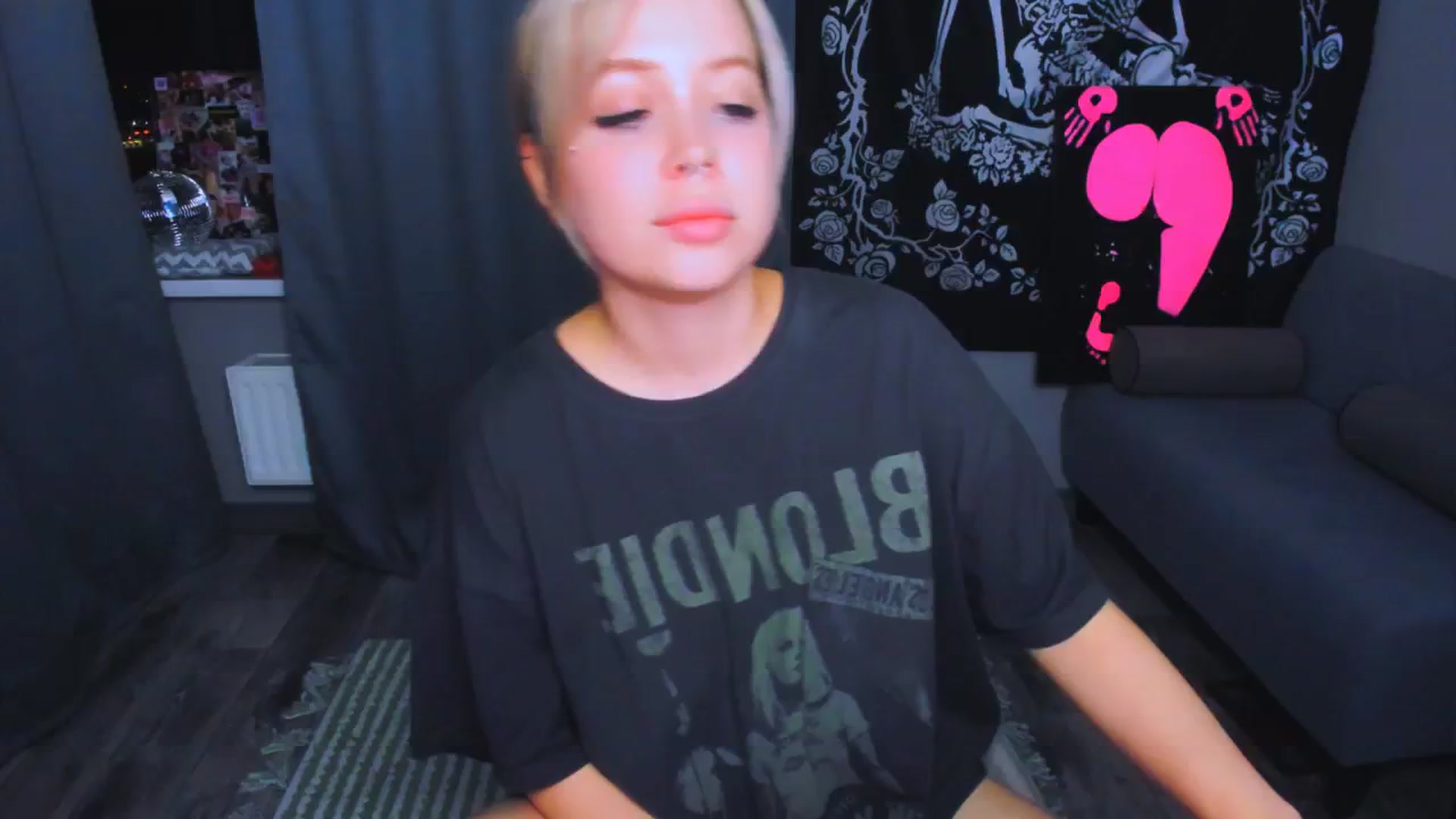 Gallery image thumbnail from MonaLauu's myfreecams stream on, 04/24/2026, 21:56 image 5 of 20