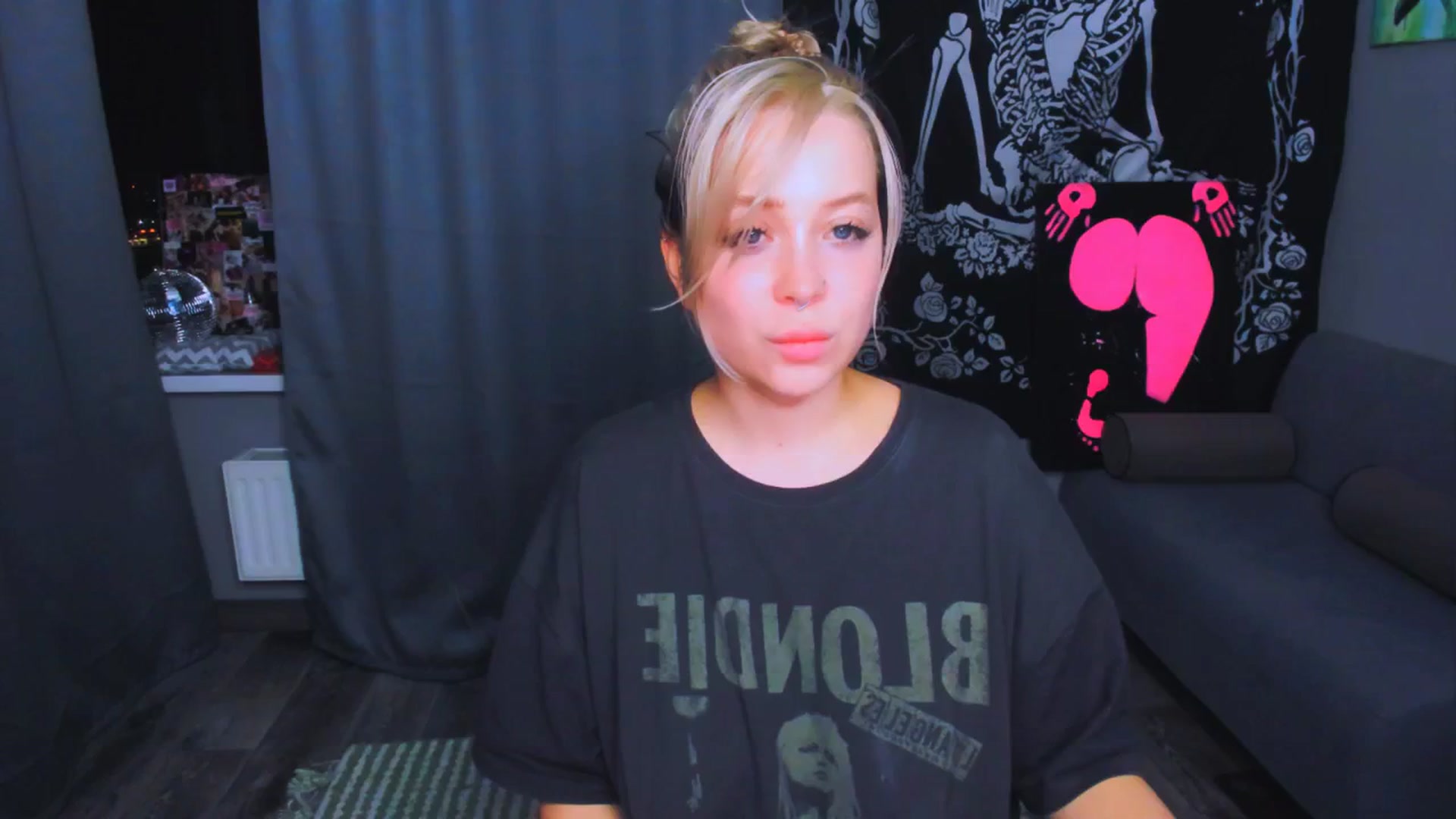 Gallery image thumbnail from MonaLauu's myfreecams stream on, 04/24/2026, 22:37 image 18 of 20