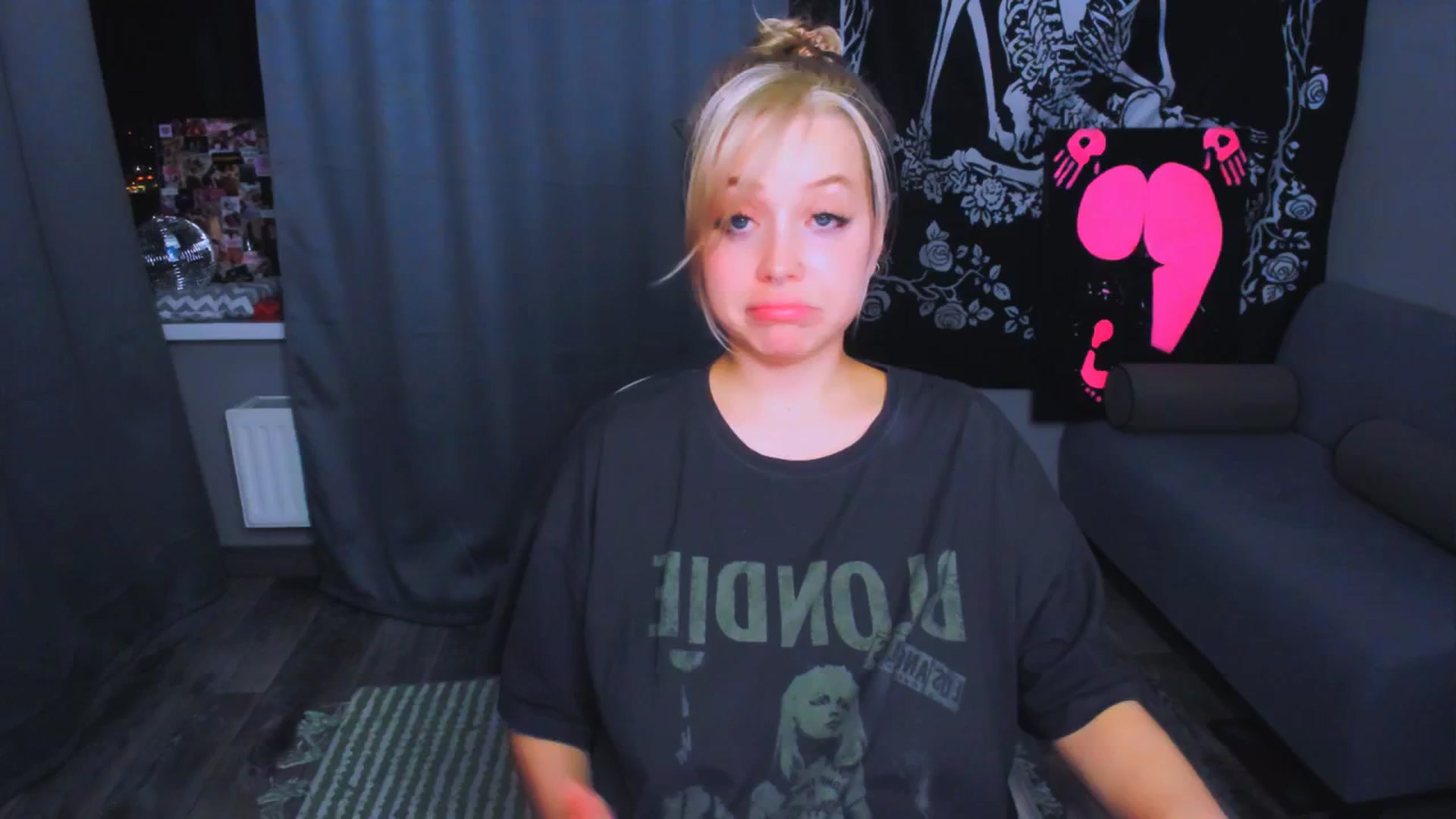 Gallery image thumbnail from MonaLauu's myfreecams stream on, 04/24/2026, 22:37 image 9 of 20