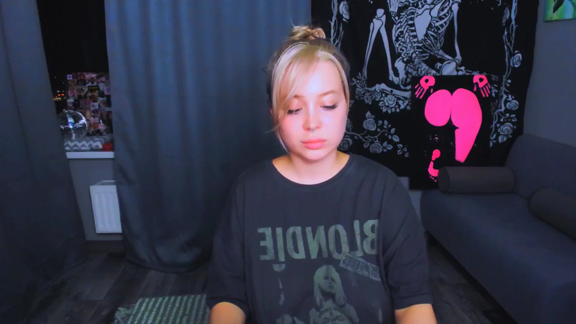 Gallery image thumbnail from MonaLauu's myfreecams stream on, 04/24/2026, 22:37 image 2 of 20